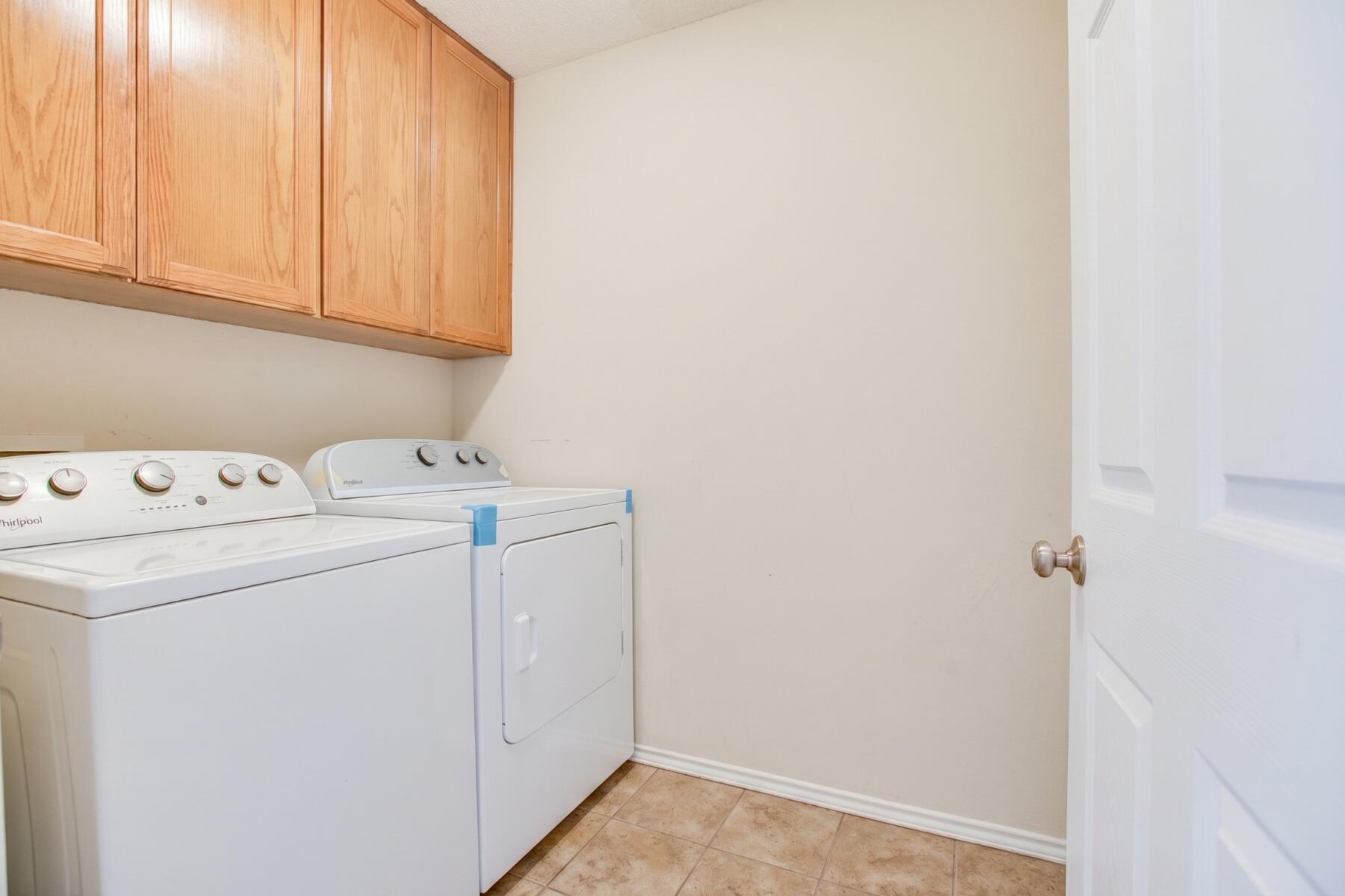 6025 Lyndhurst Drive Property Photo 15