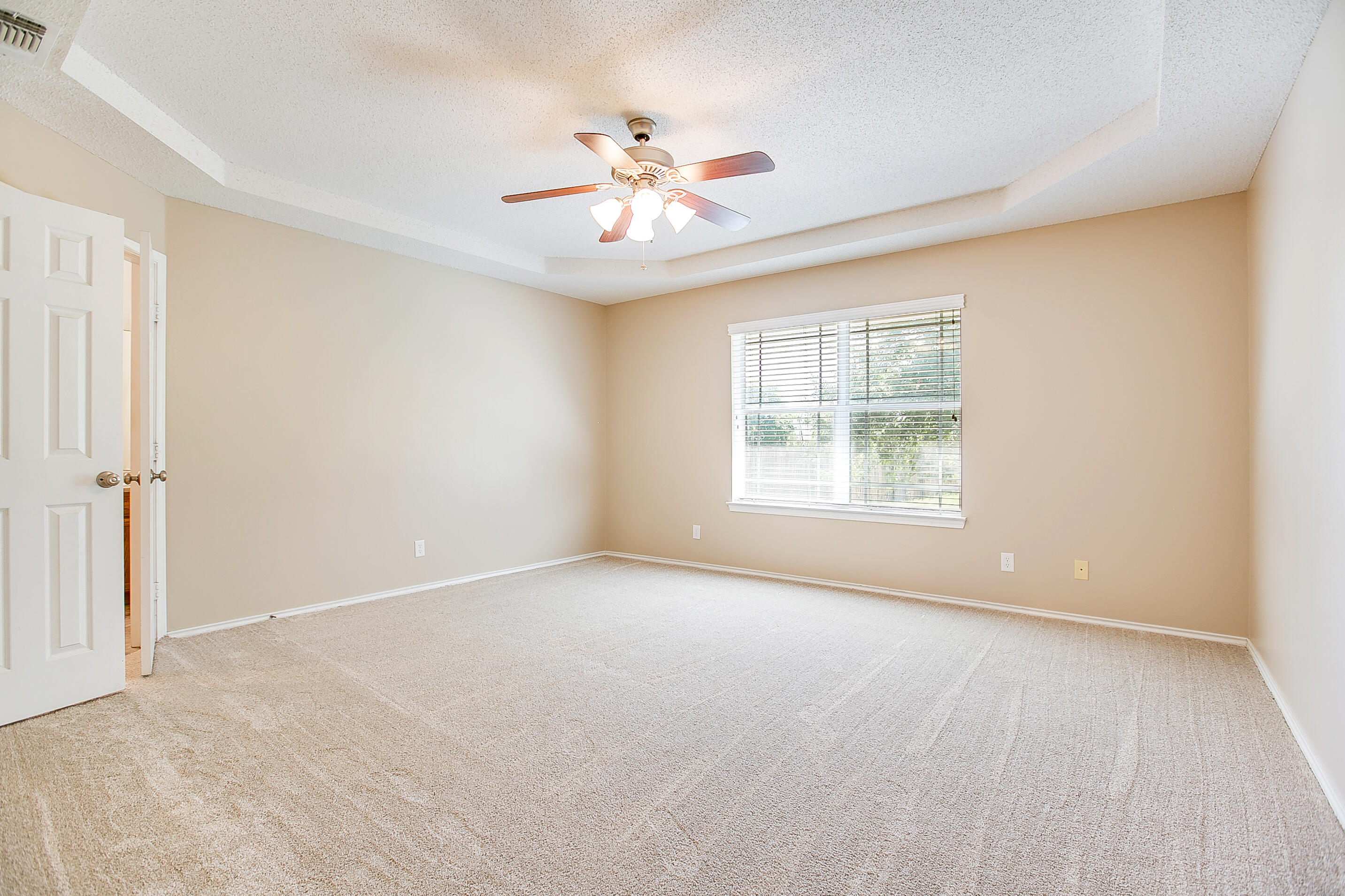 6025 Lyndhurst Drive Property Photo 17