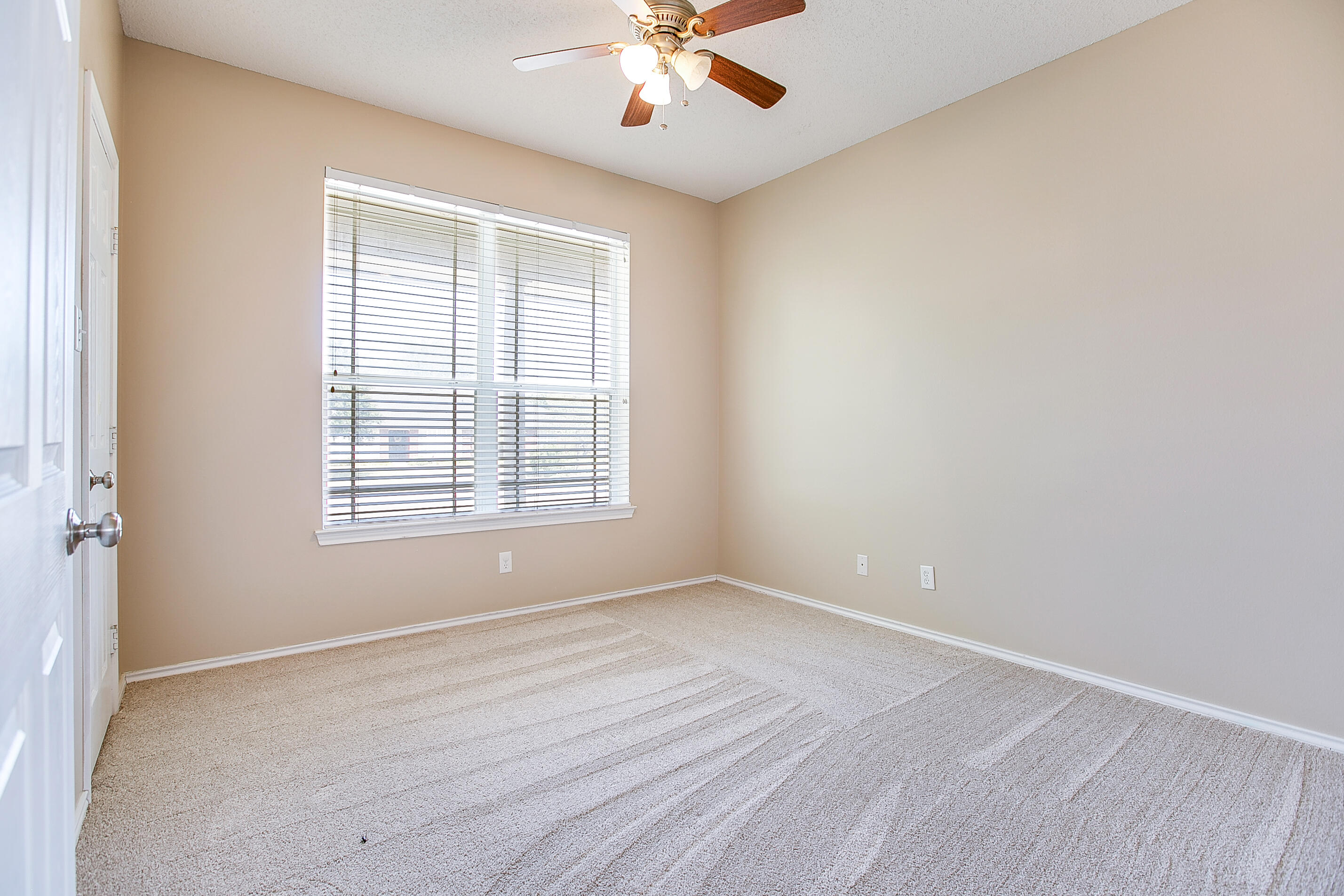 6025 Lyndhurst Drive Property Photo 28