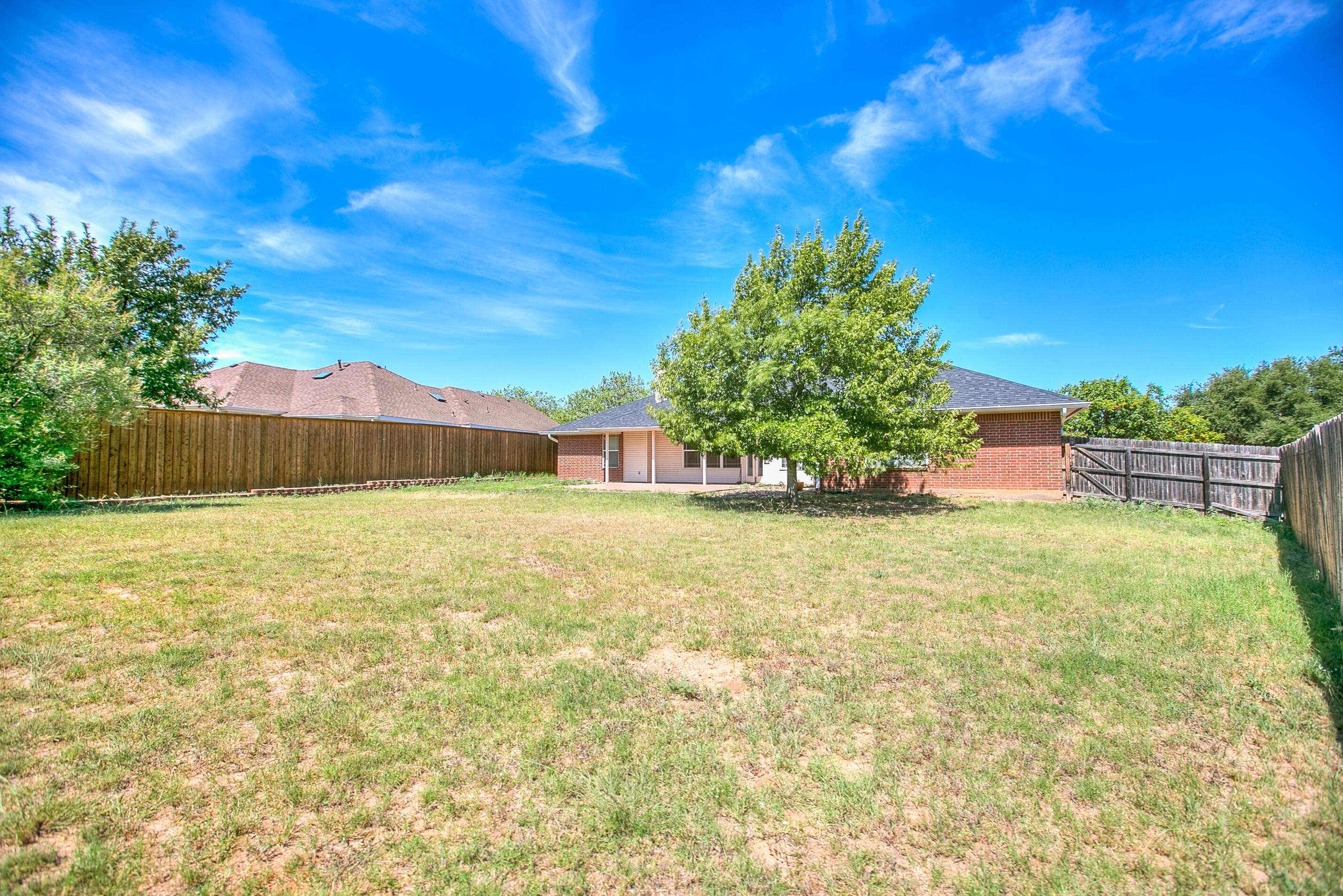 6025 Lyndhurst Drive Property Photo 32