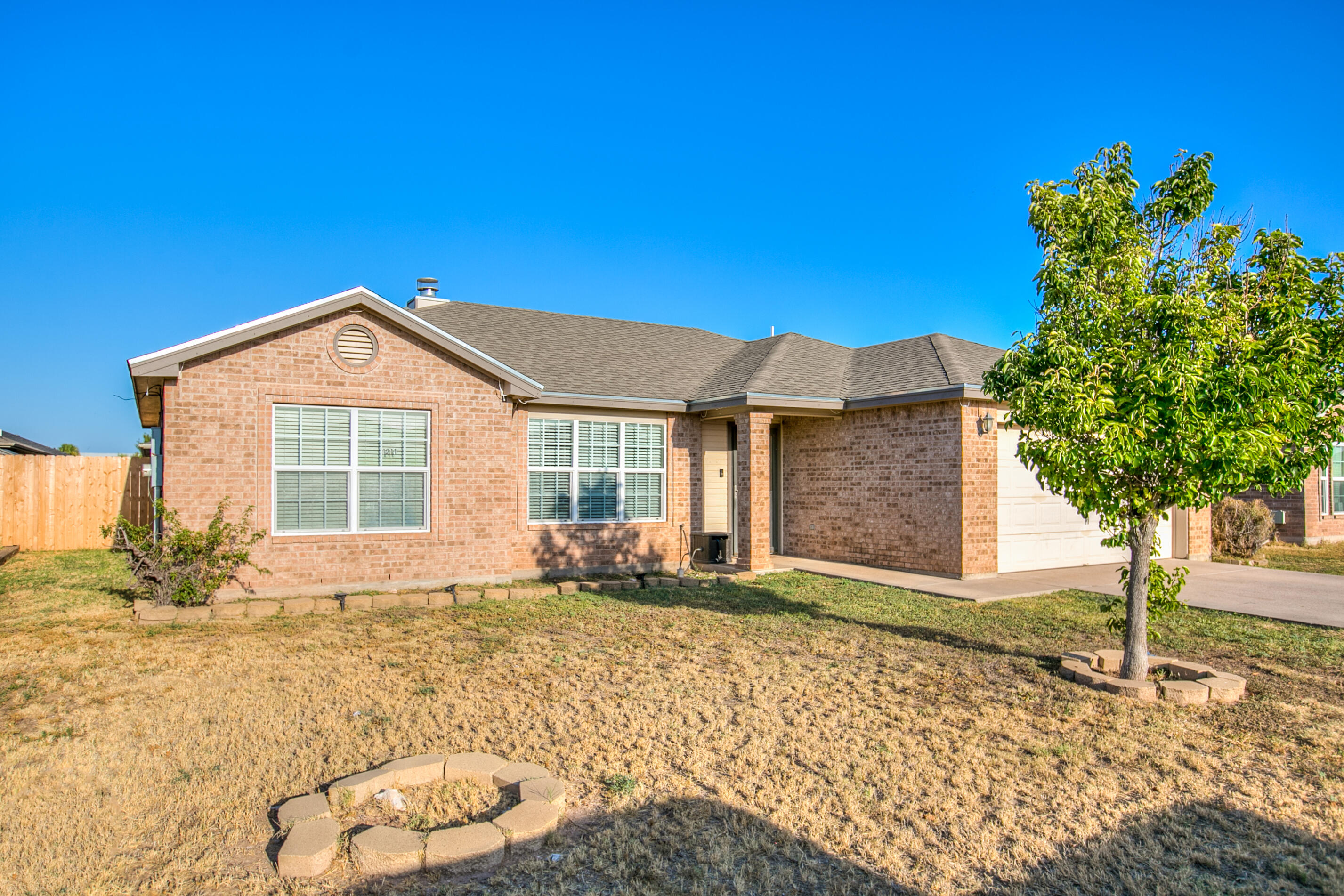 1211 George Lane Property Photo 1