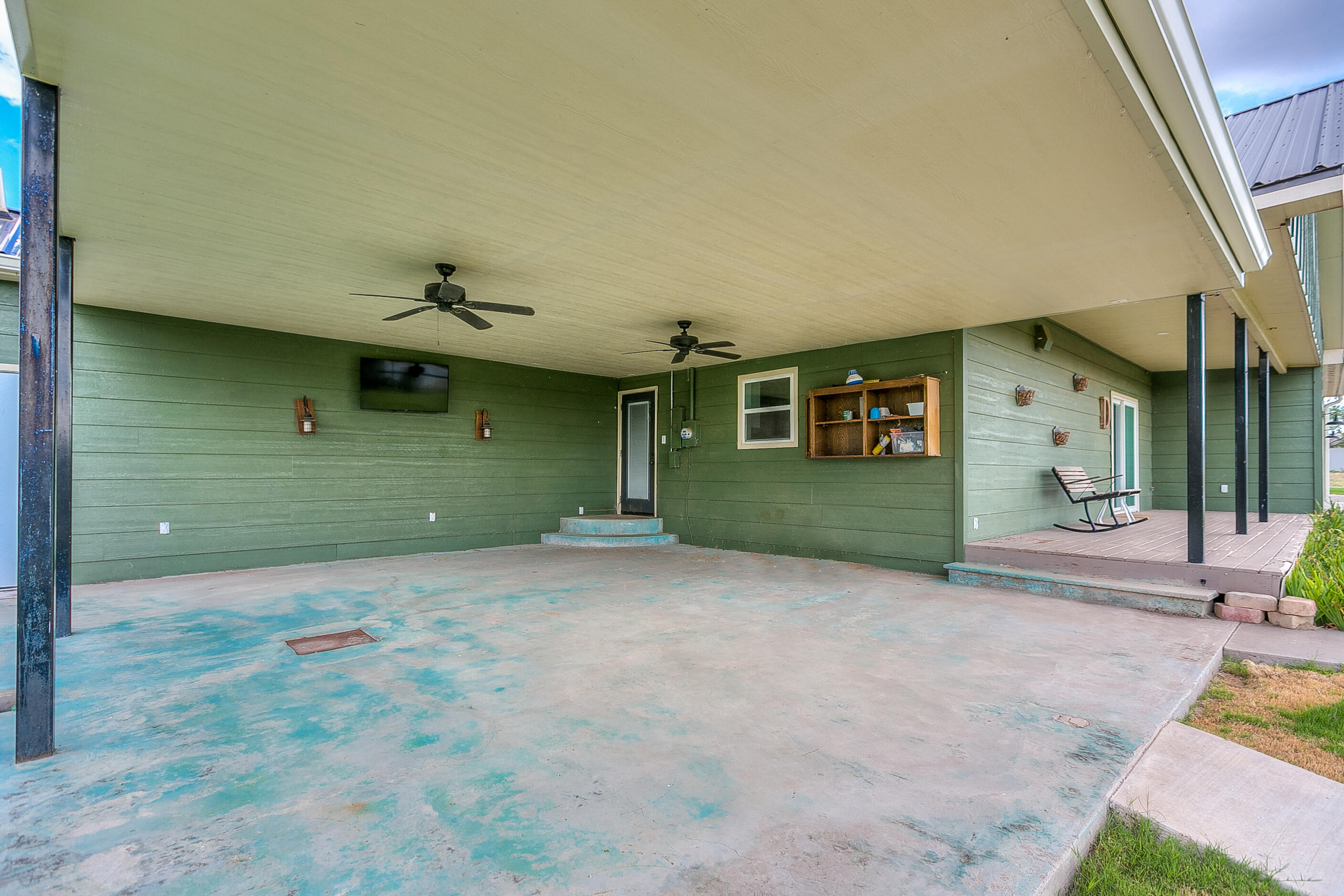 15555 Deer Valley Loop Property Photo 36
