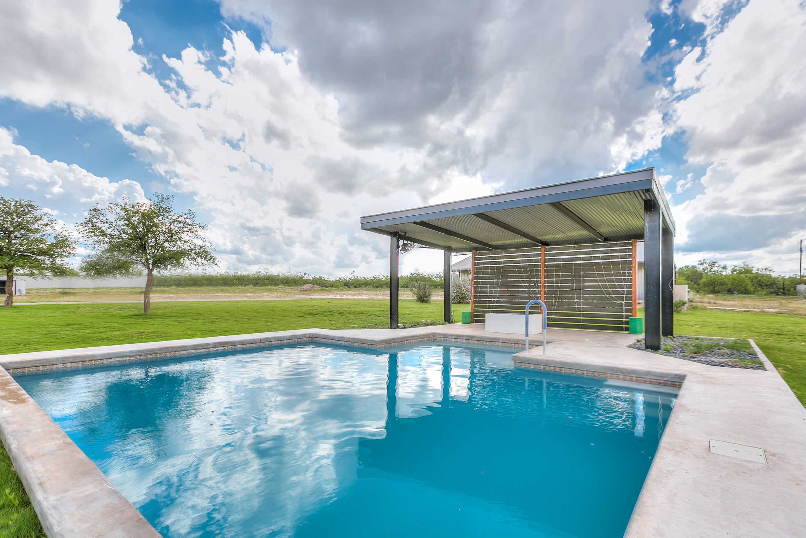 15555 Deer Valley Loop Property Photo 39