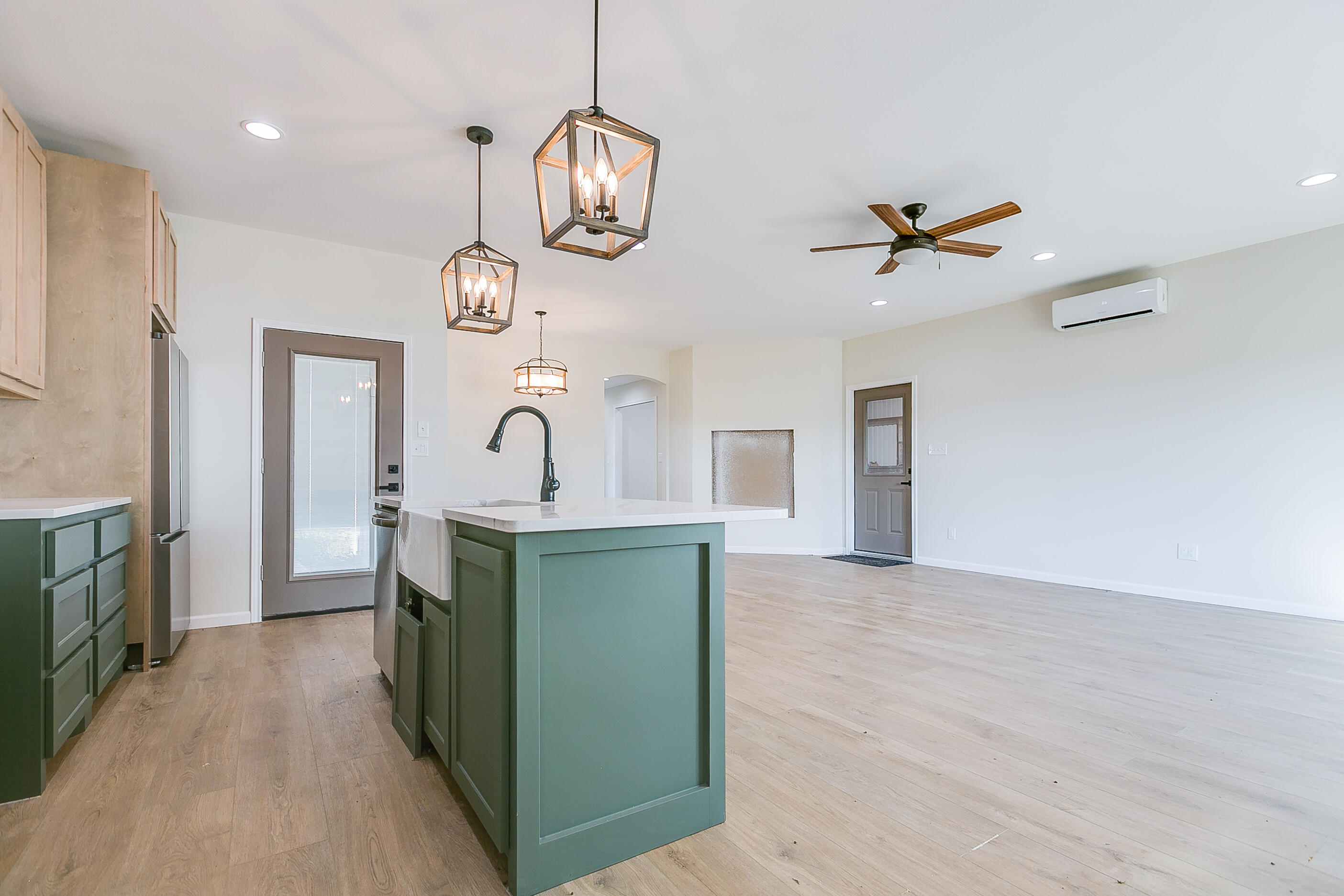 15555 Deer Valley Loop Property Photo 47