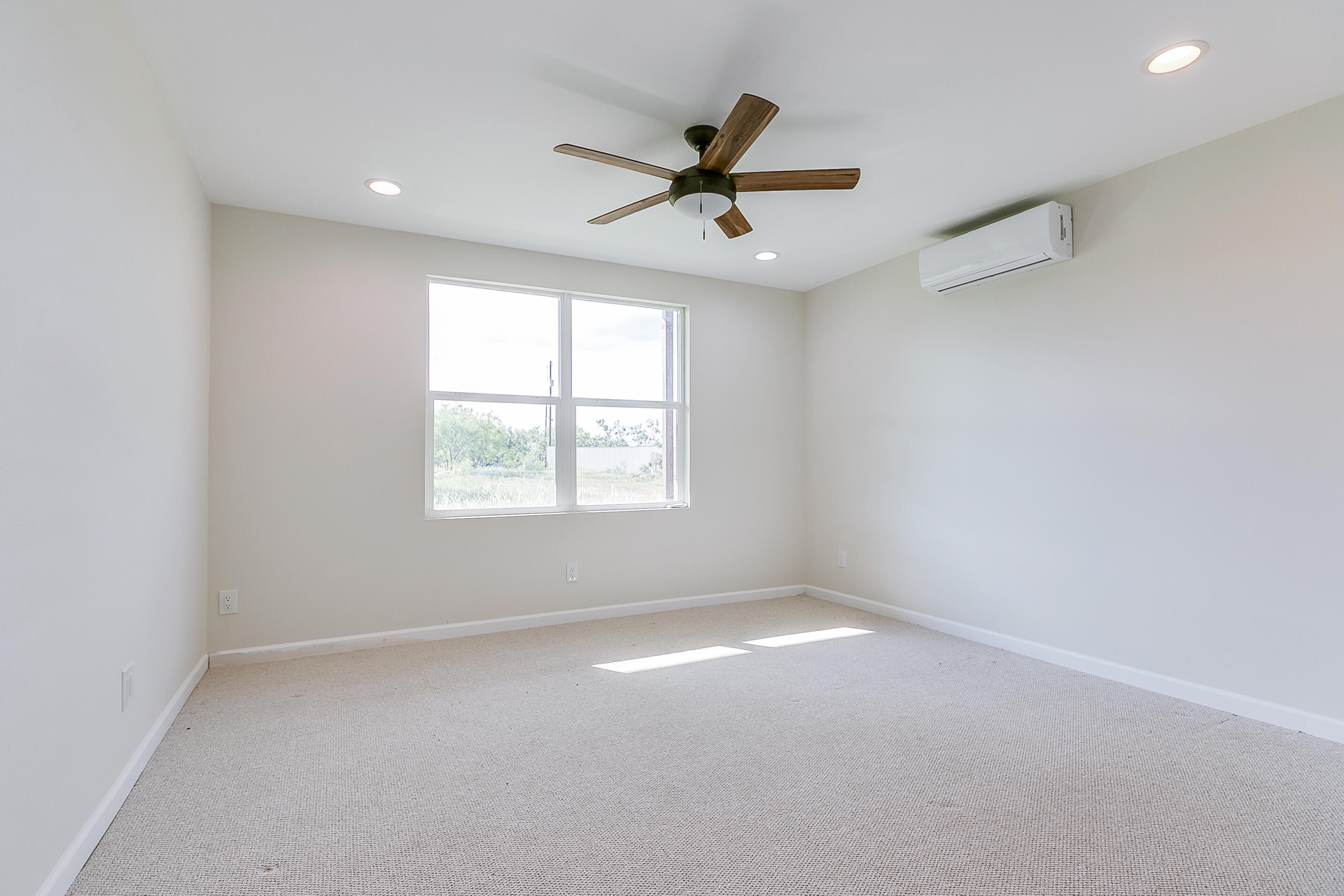 15555 Deer Valley Loop Property Photo 56