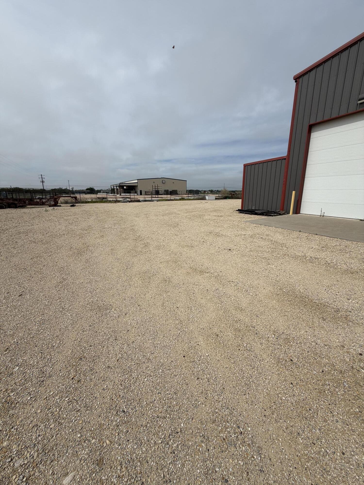 6656 Spindle Top Road Property Photo 5