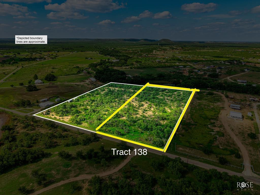 8610 N Valley Drive Property Photo 3