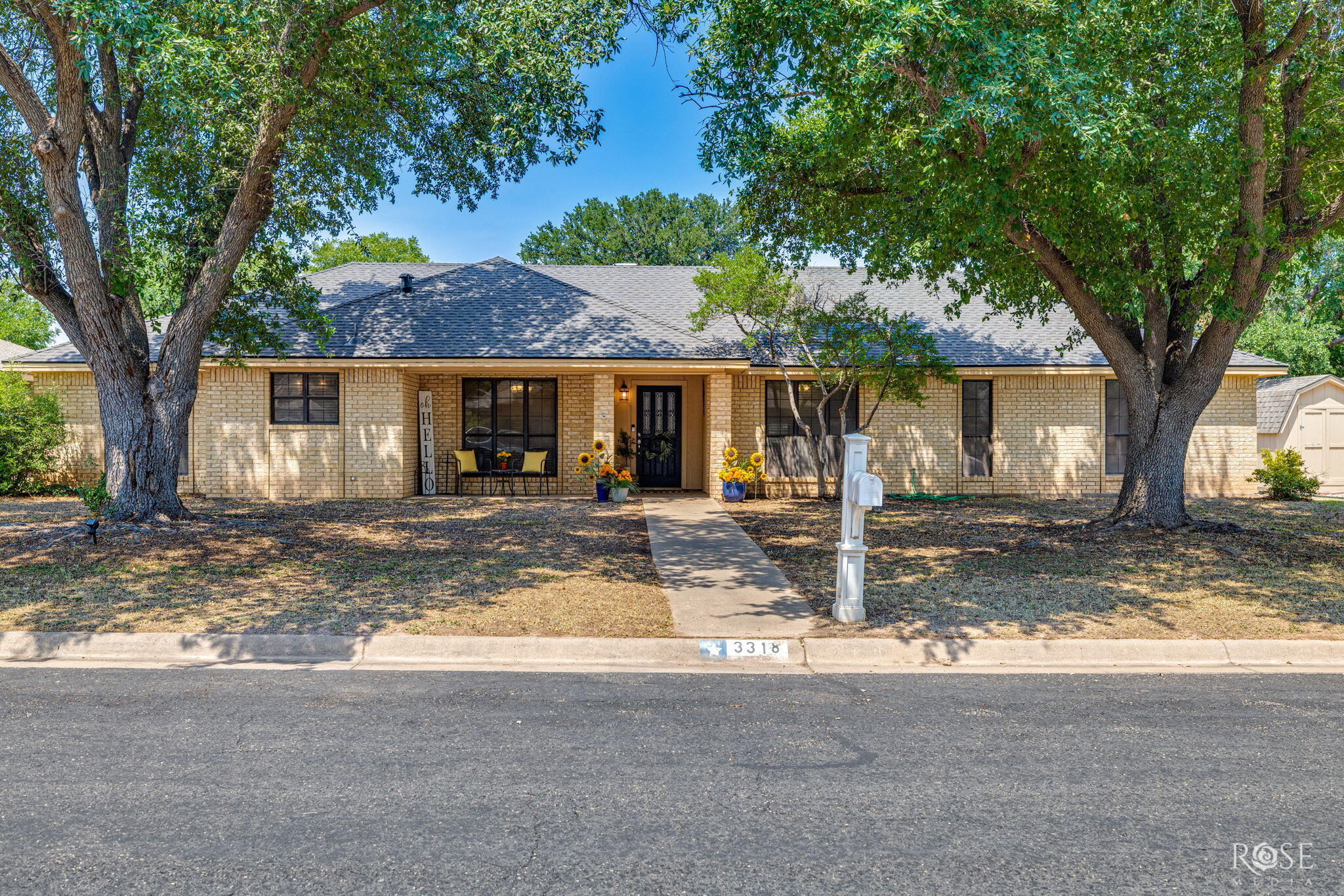 3318 Grandview Drive Property Photo 1