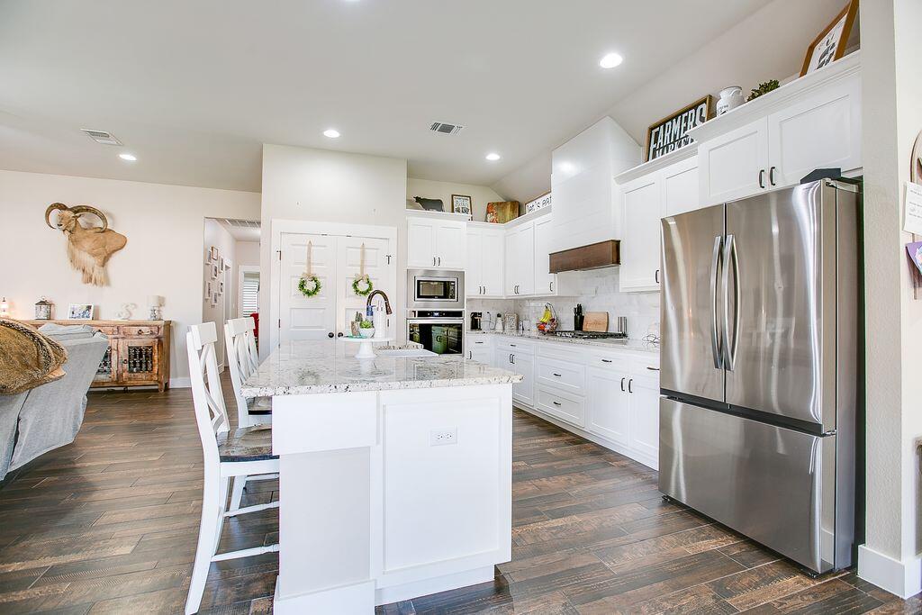 4729 Karsten Creek Drive Property Photo 3