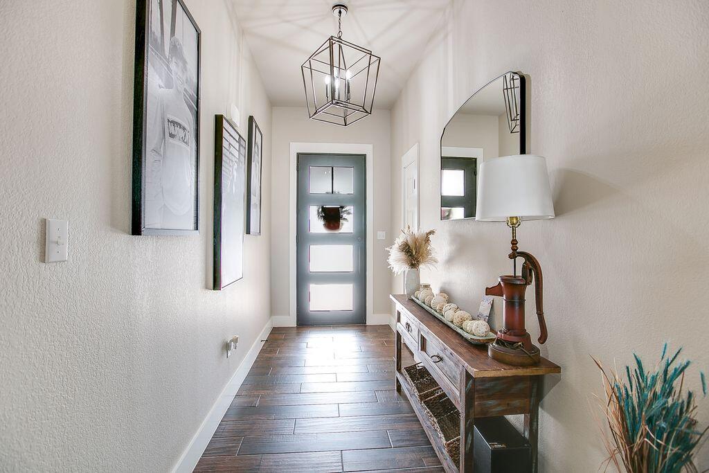 4729 Karsten Creek Drive Property Photo 4