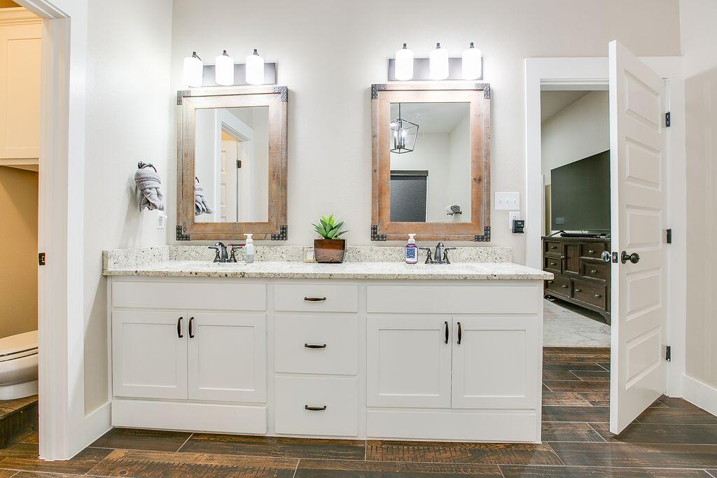 4729 Karsten Creek Drive Property Photo 14