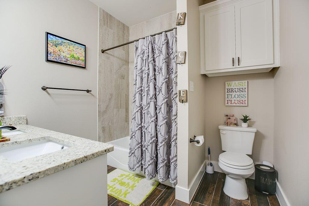 4729 Karsten Creek Drive Property Photo 17
