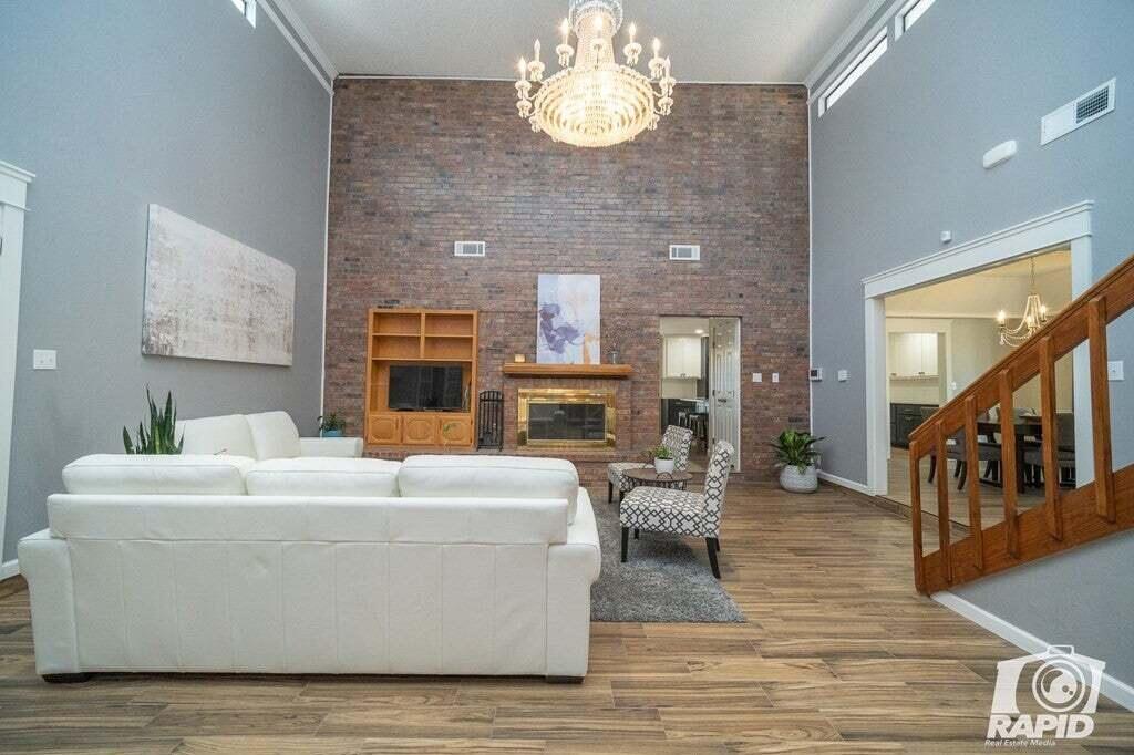 5218 Beverly Drive Property Photo 3