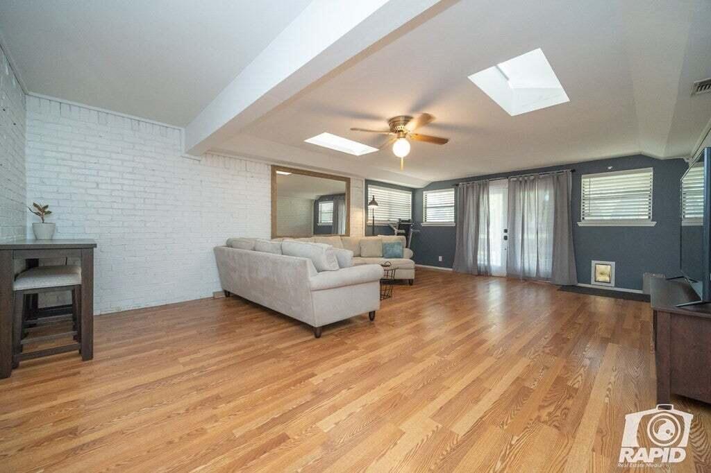 5218 Beverly Drive Property Photo 13
