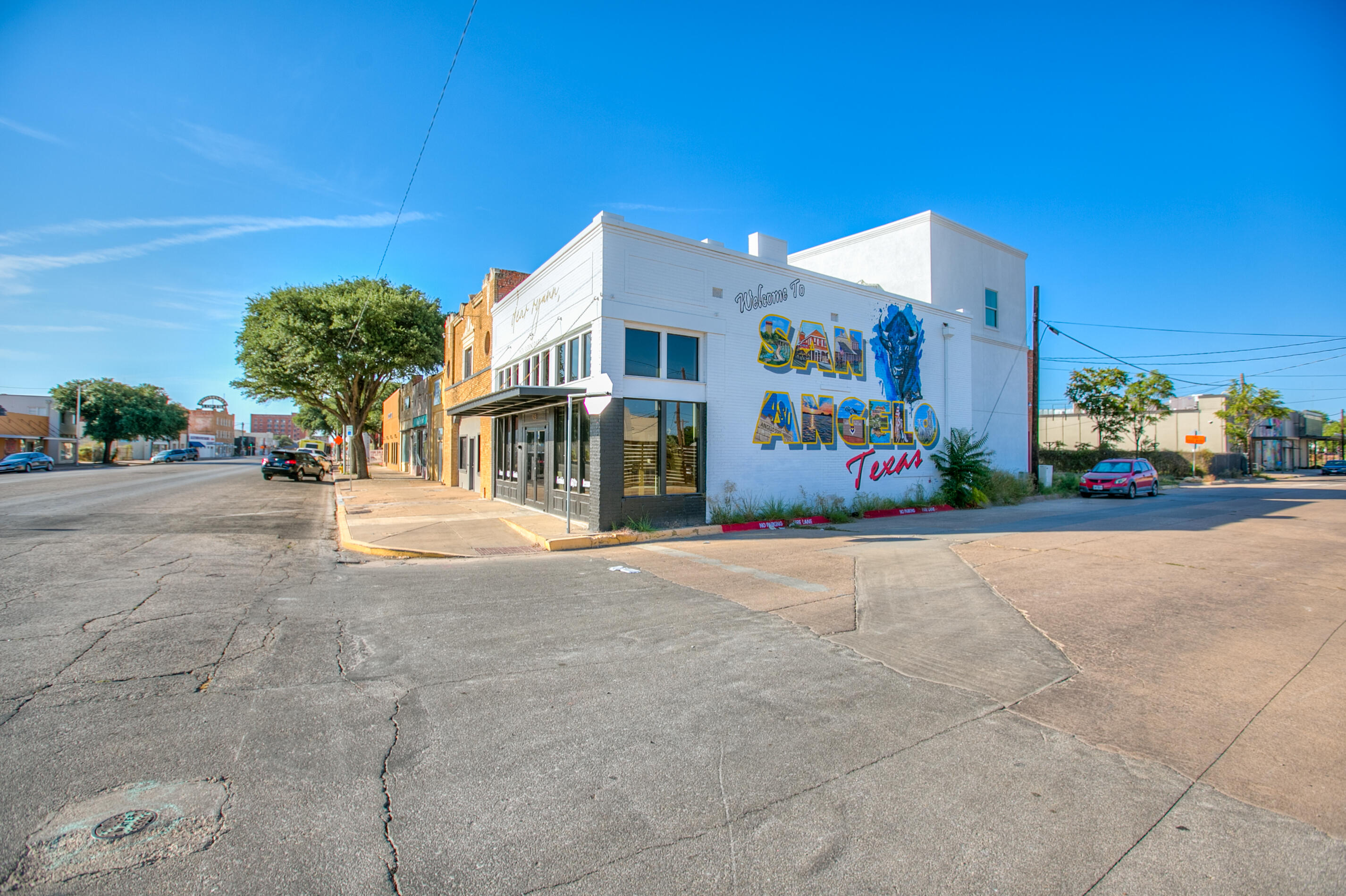 123 N Chadbourne Street Property Photo 4