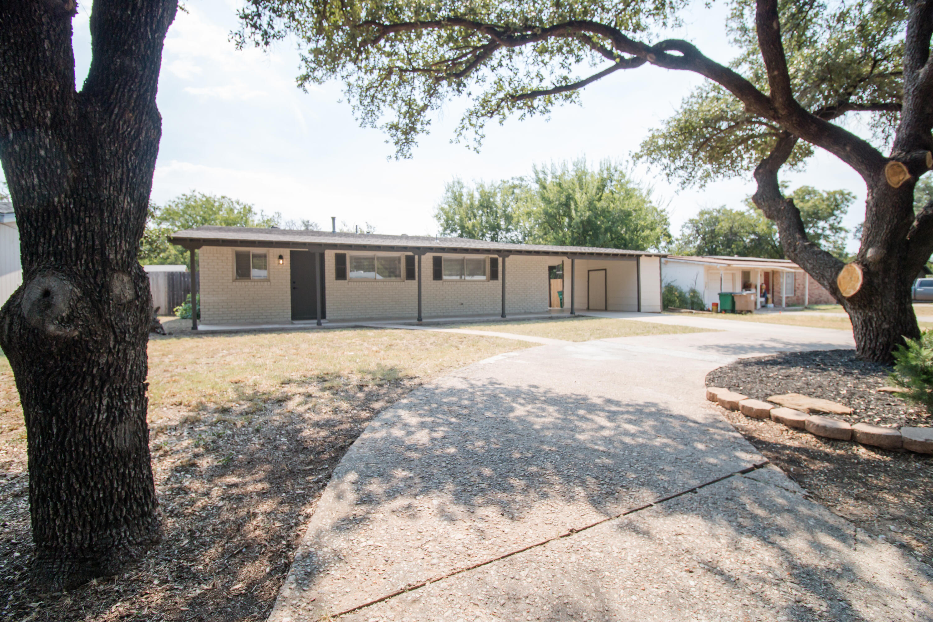 234 Mockingbird Lane Property Photo 1