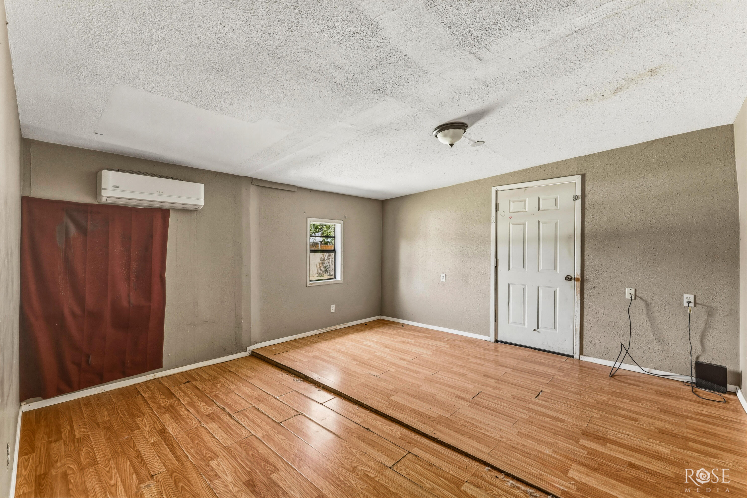 2518 Coleman Street Property Photo 6
