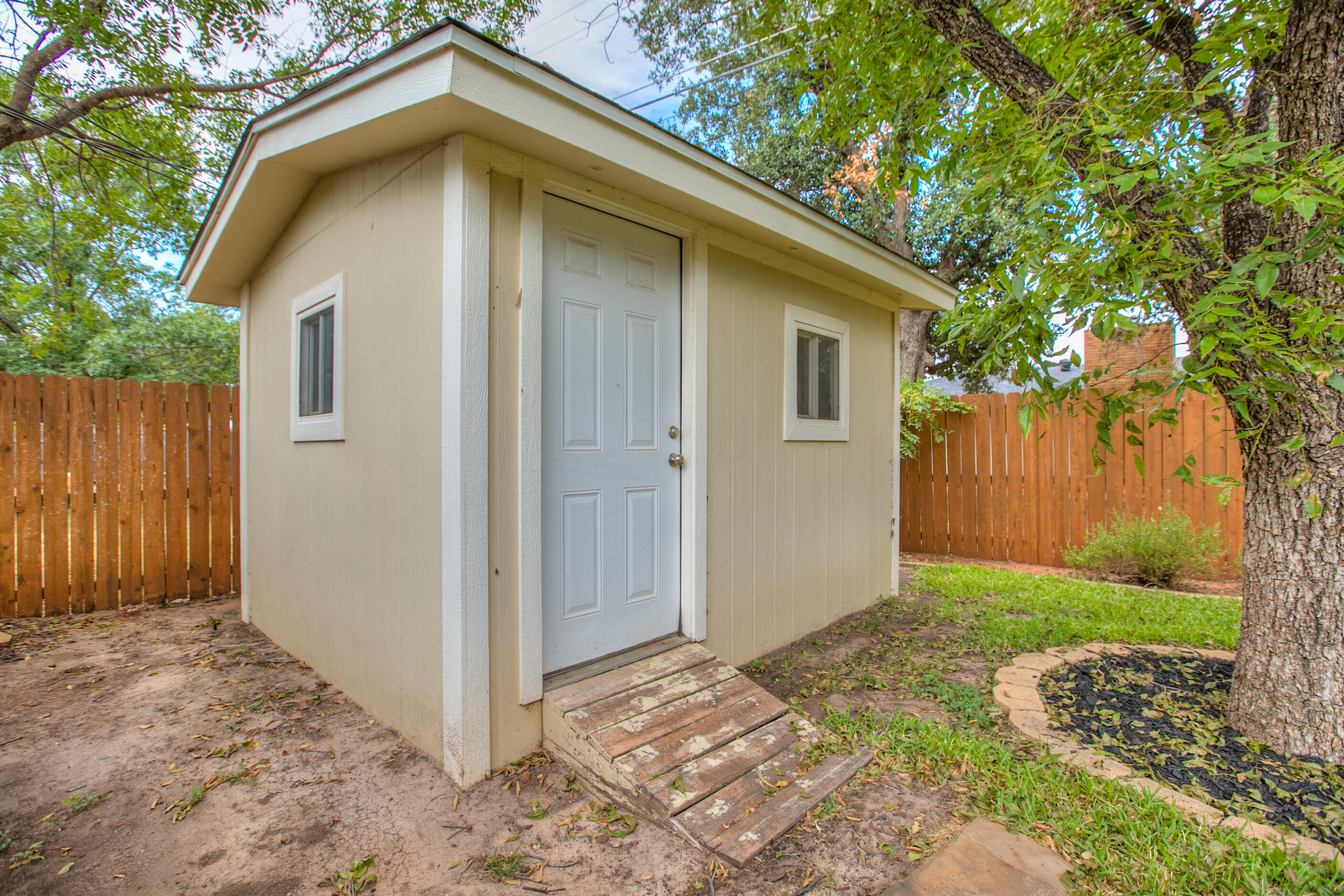 205 Glenna Drive Property Photo 27