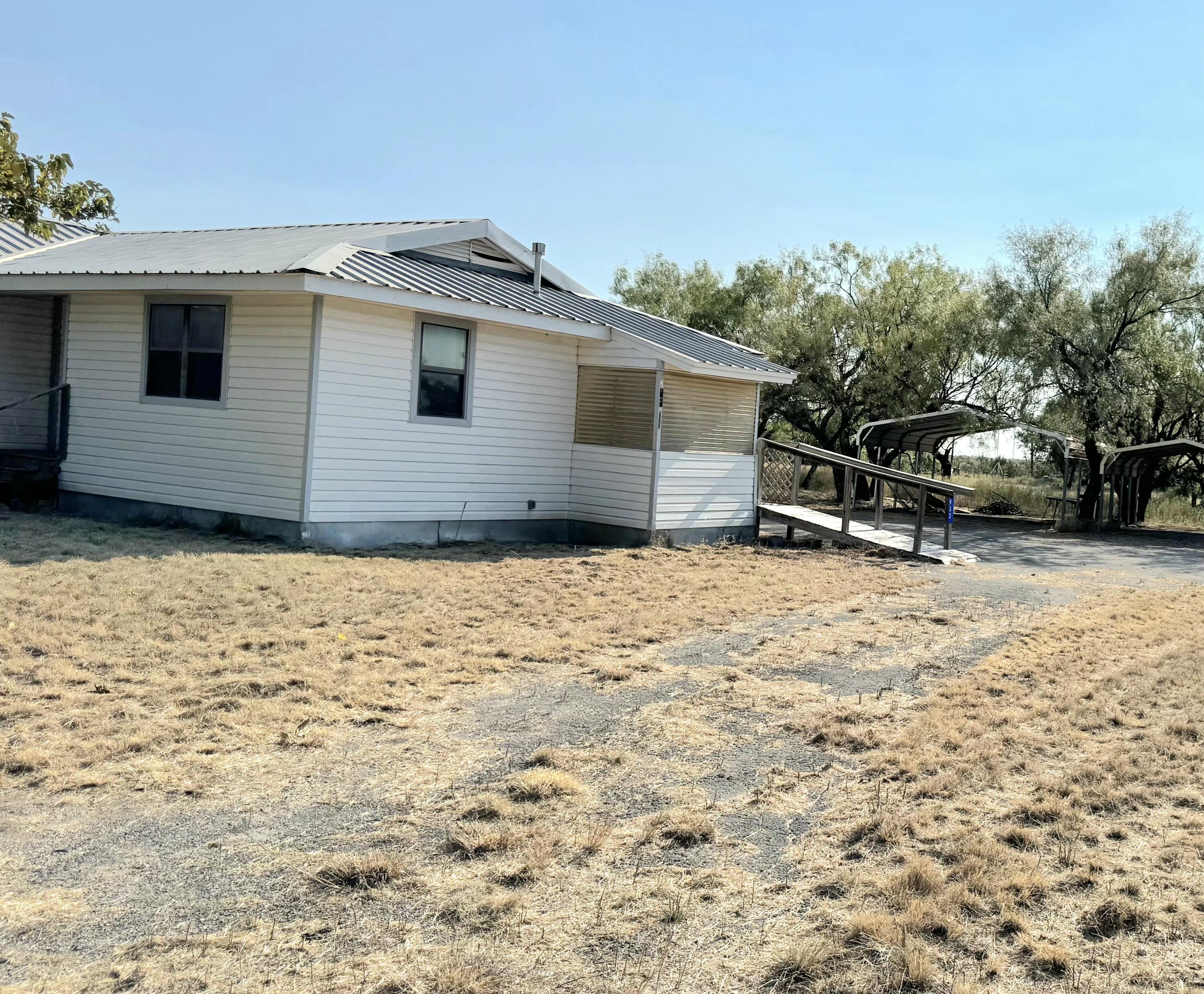 933 Railroad Avenue Property Photo 3