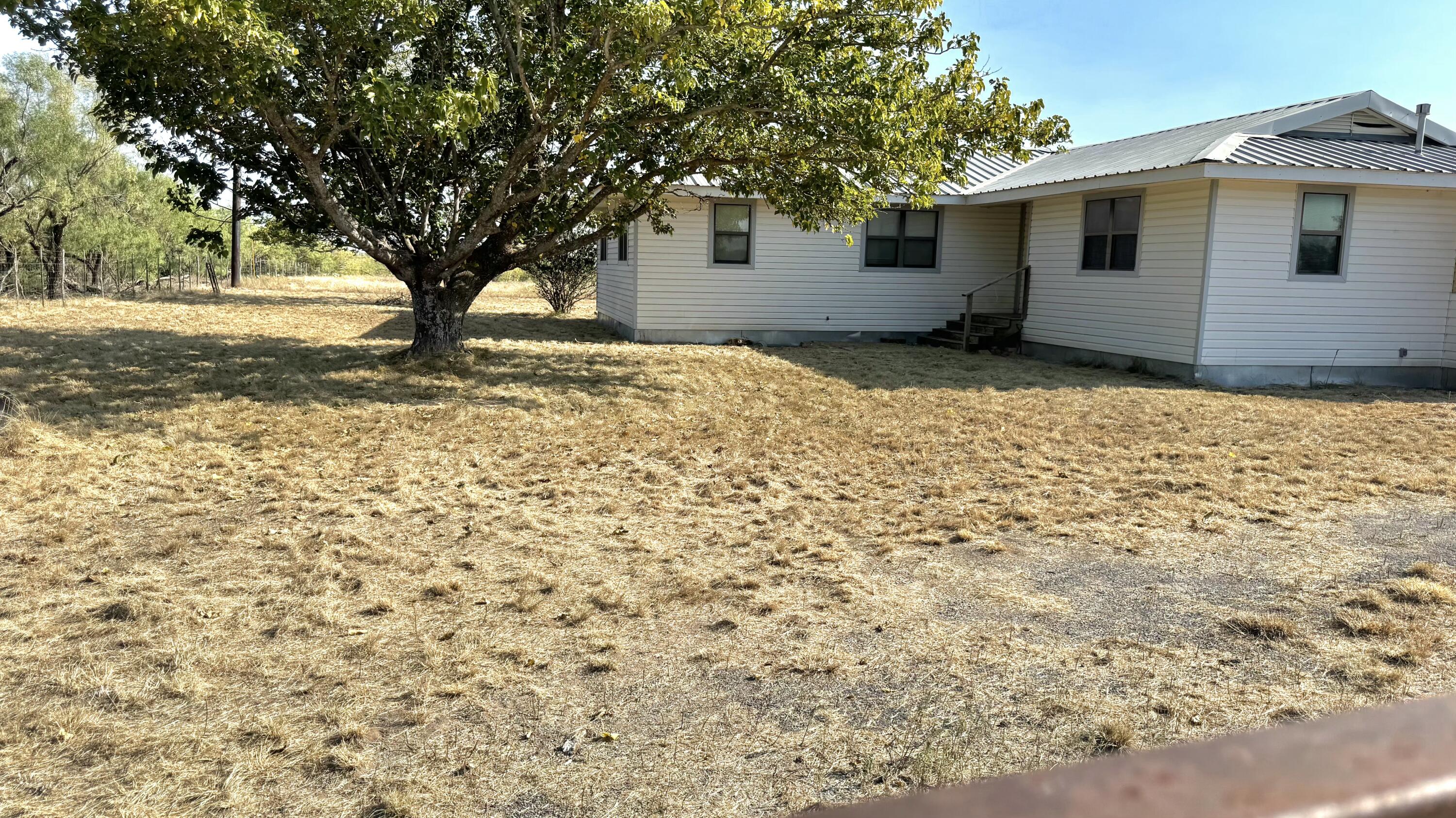933 Railroad Avenue Property Photo 5