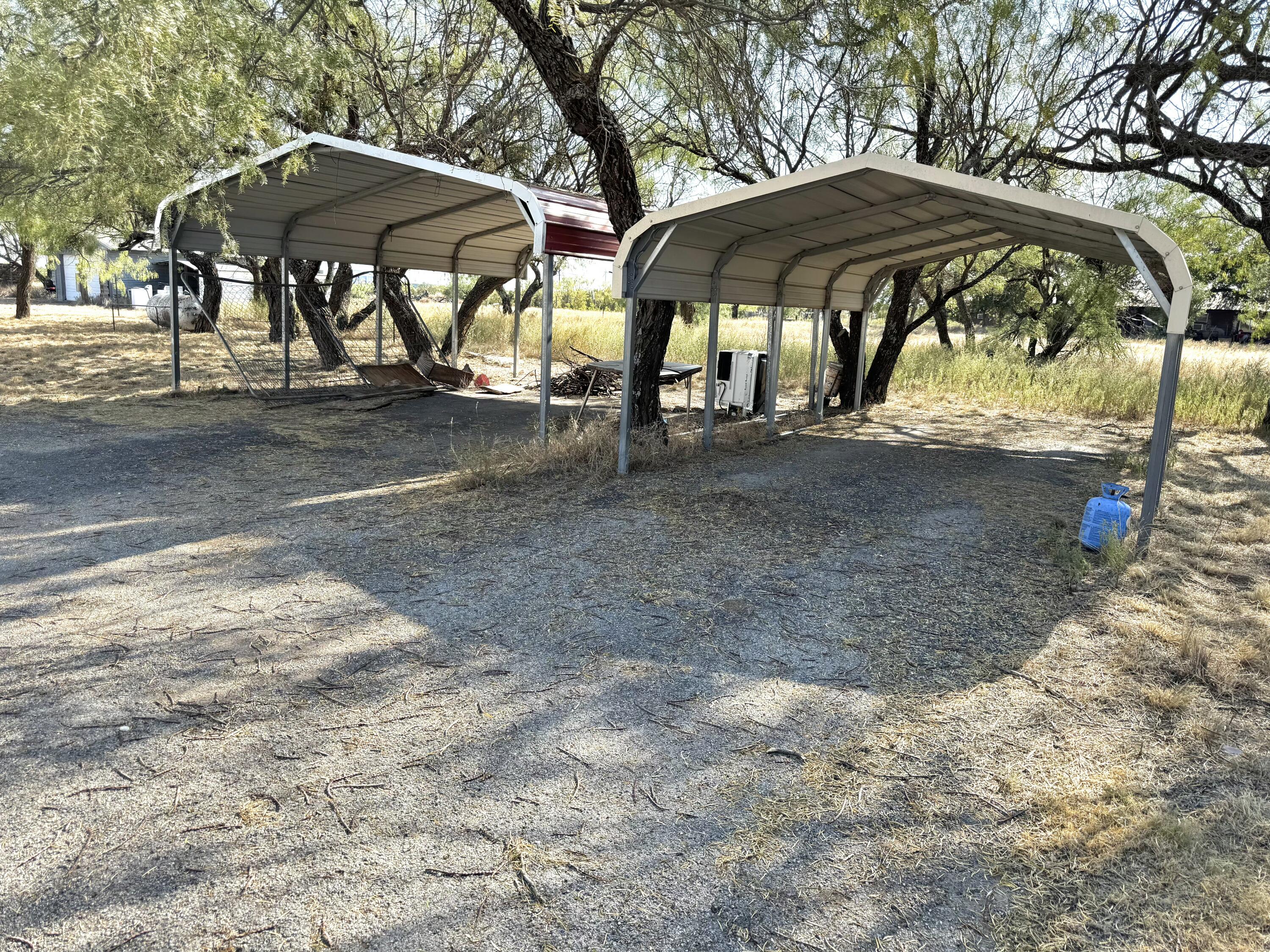 933 Railroad Avenue Property Photo 11