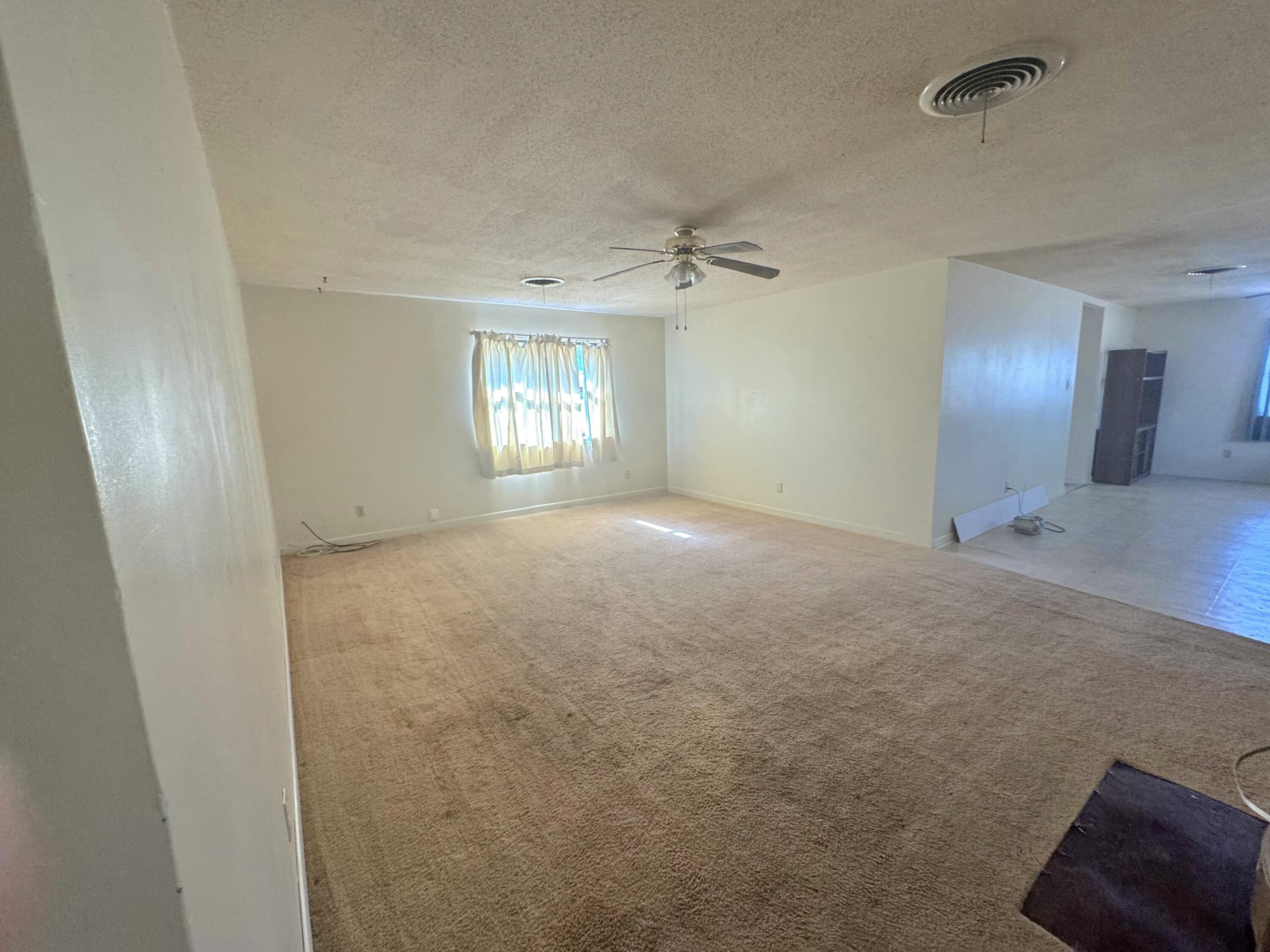 933 Railroad Avenue Property Photo 12