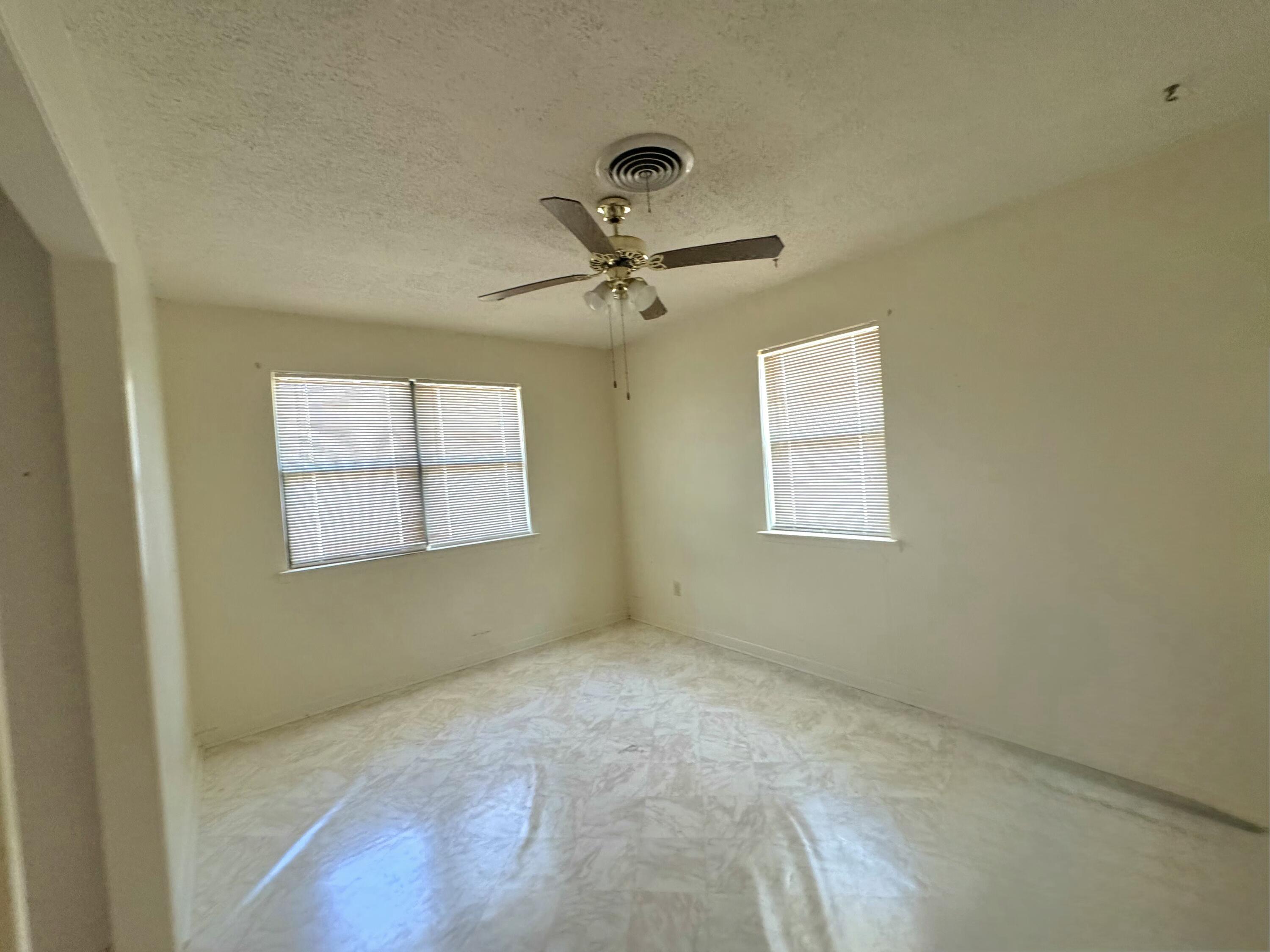 933 Railroad Avenue Property Photo 19