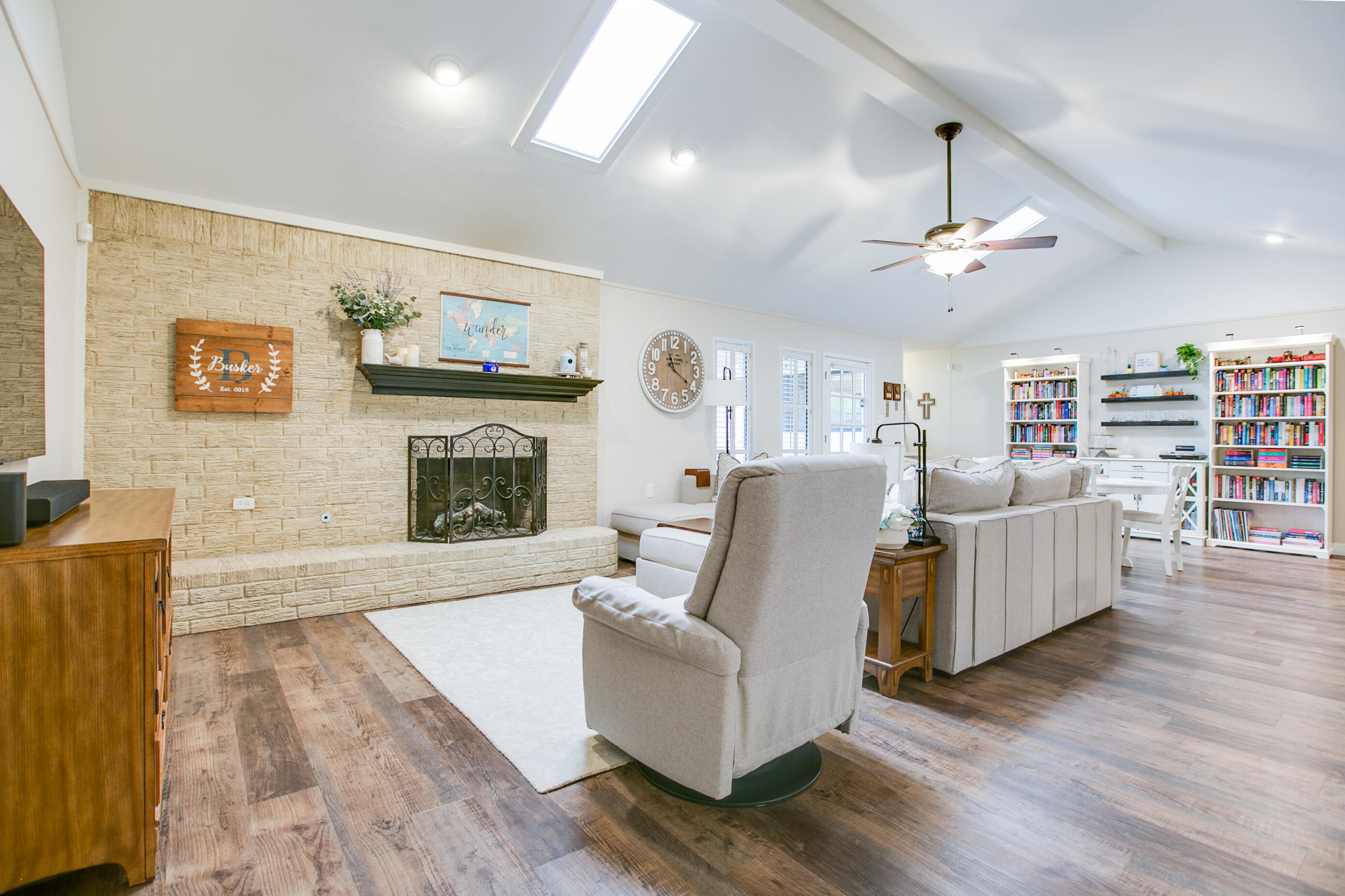 5209 Green Valley Trail Property Photo 4