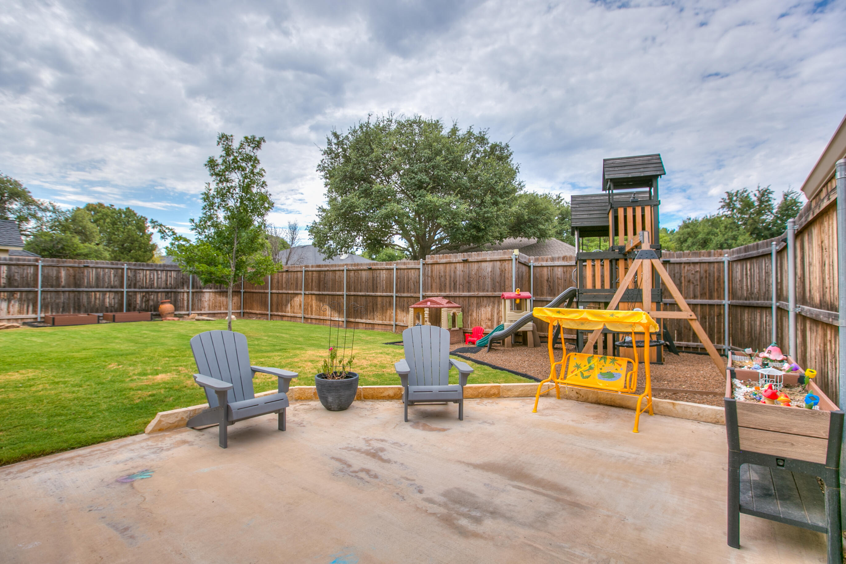 5209 Green Valley Trail Property Photo 6
