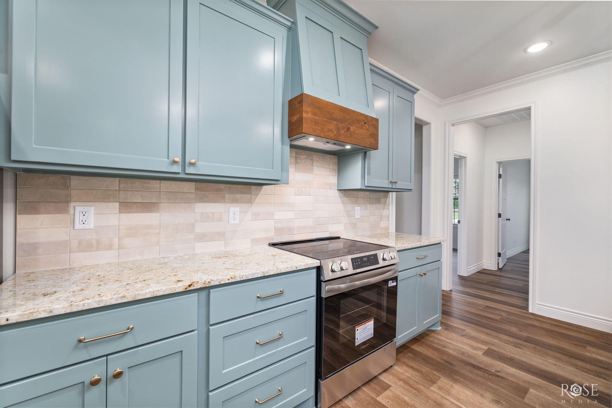 3608 Grandview Drive Property Photo 10