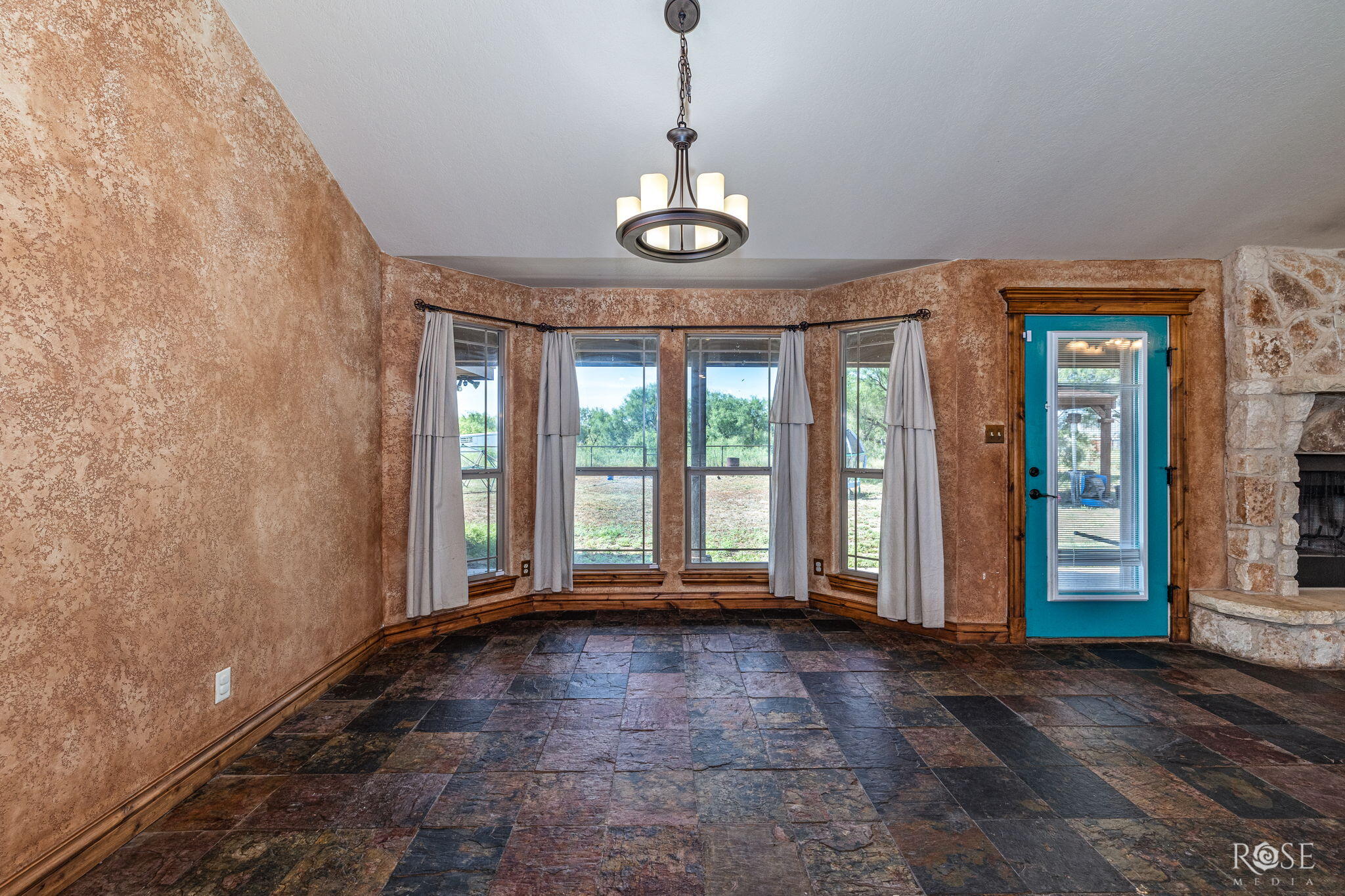 3415 Buck Run Property Photo 11
