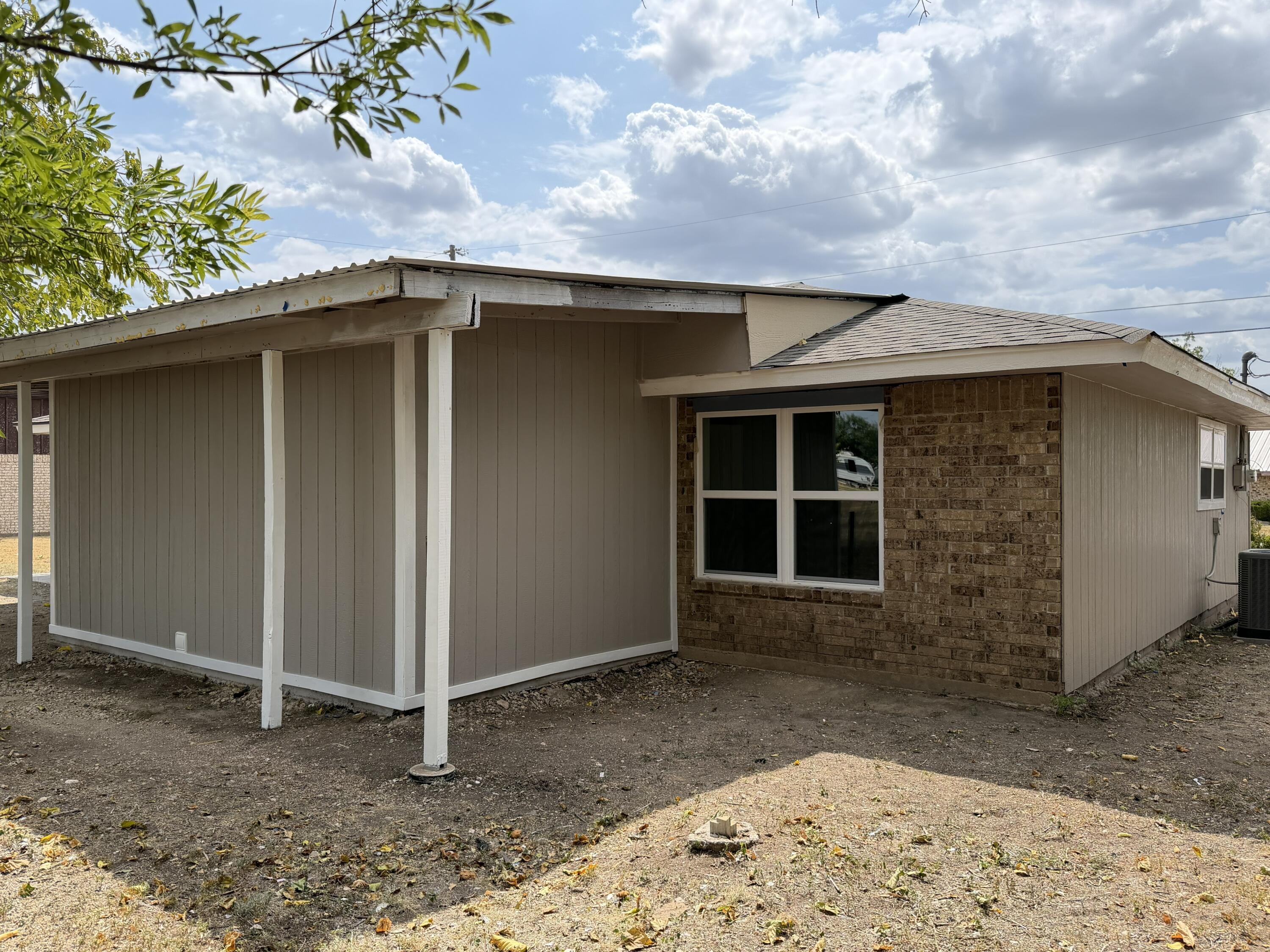 202 S Burleson Street Property Photo 5
