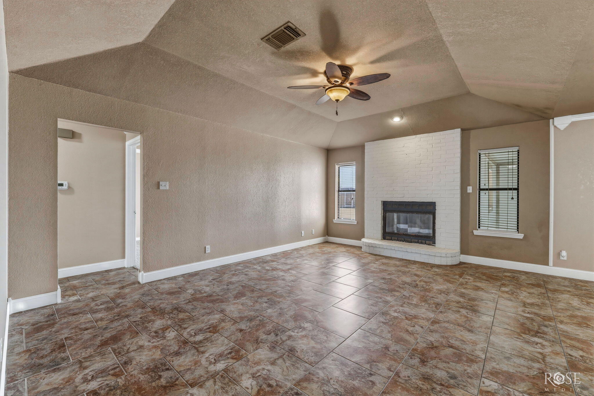 1001 Cricket Lane Property Photo 9