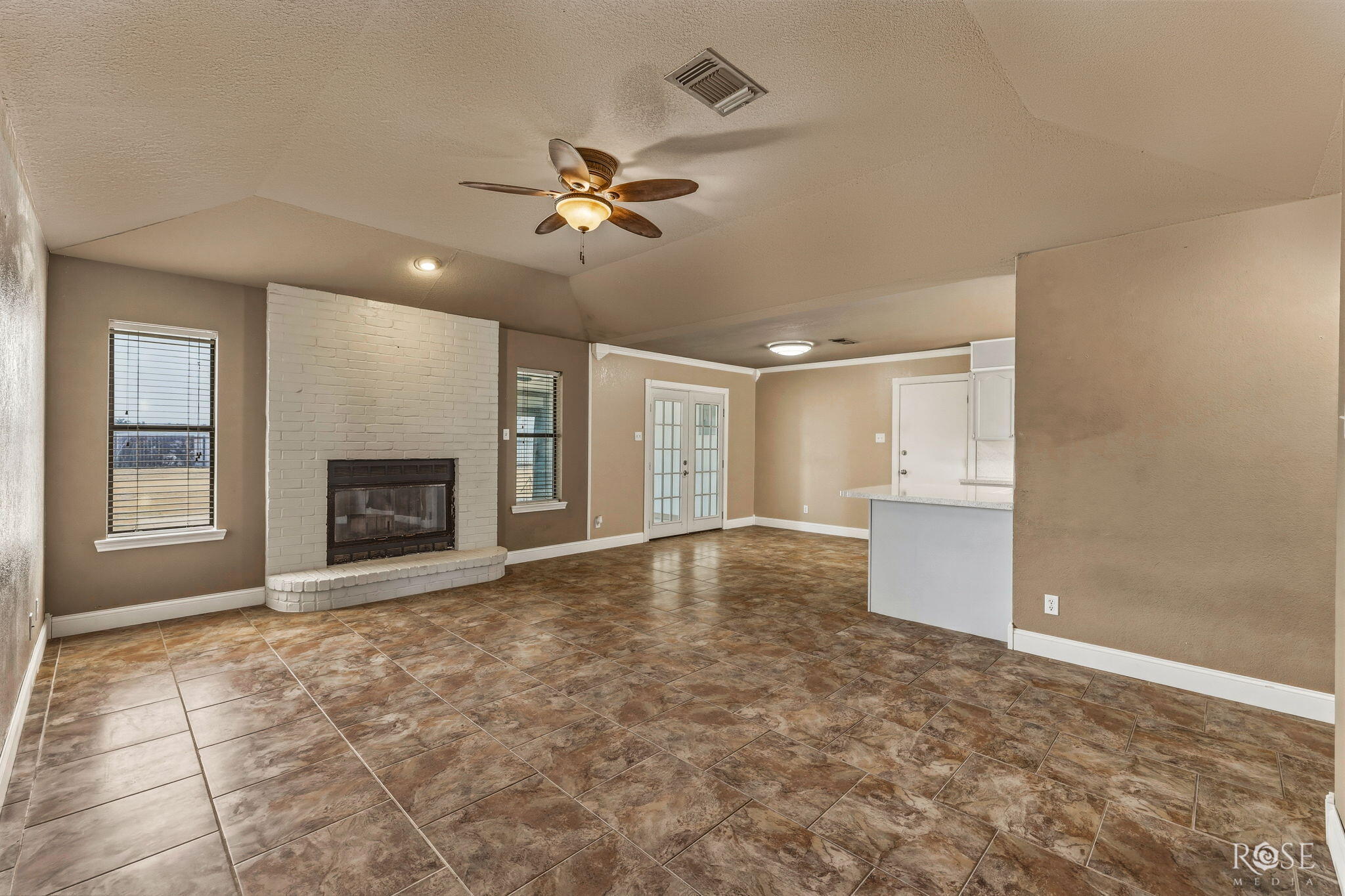 1001 Cricket Lane Property Photo 10