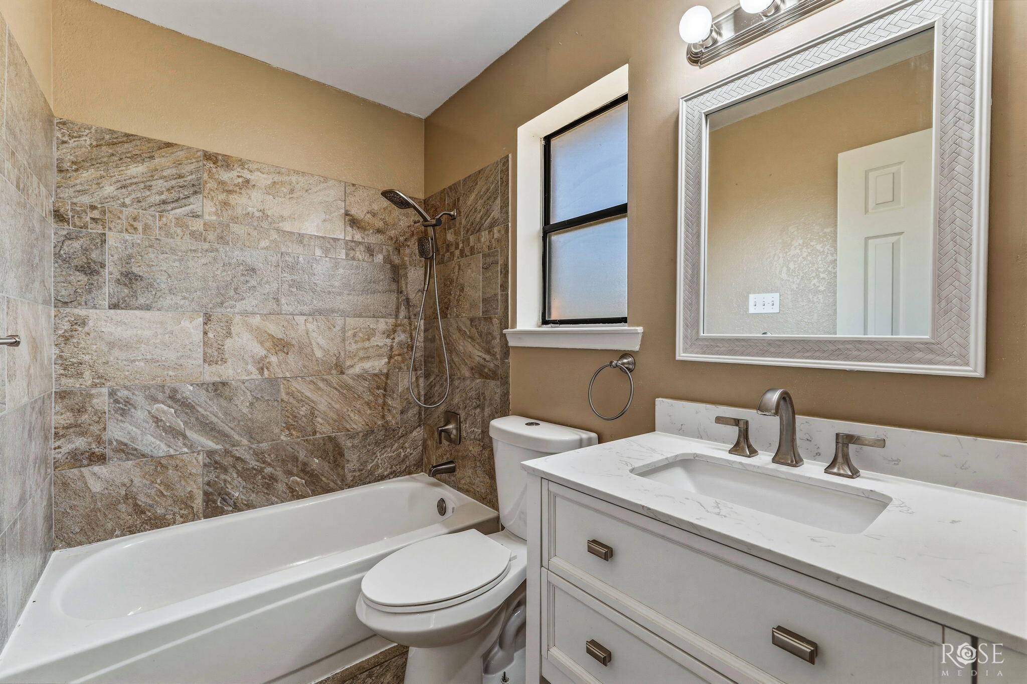 1001 Cricket Lane Property Photo 19