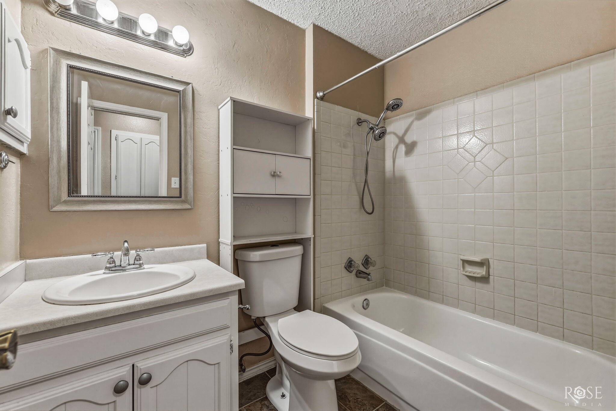 1001 Cricket Lane Property Photo 21