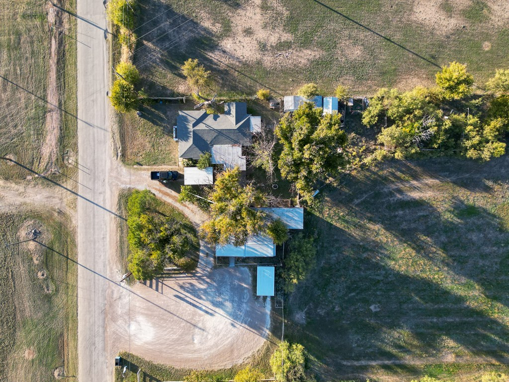 111 S Hickory Street Property Photo 4