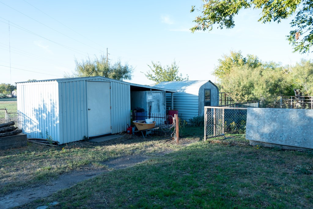 111 S Hickory Street Property Photo 13