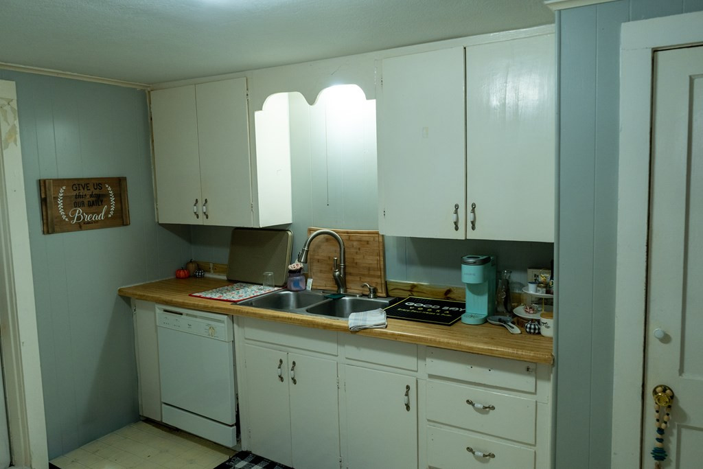 111 S Hickory Street Property Photo 18
