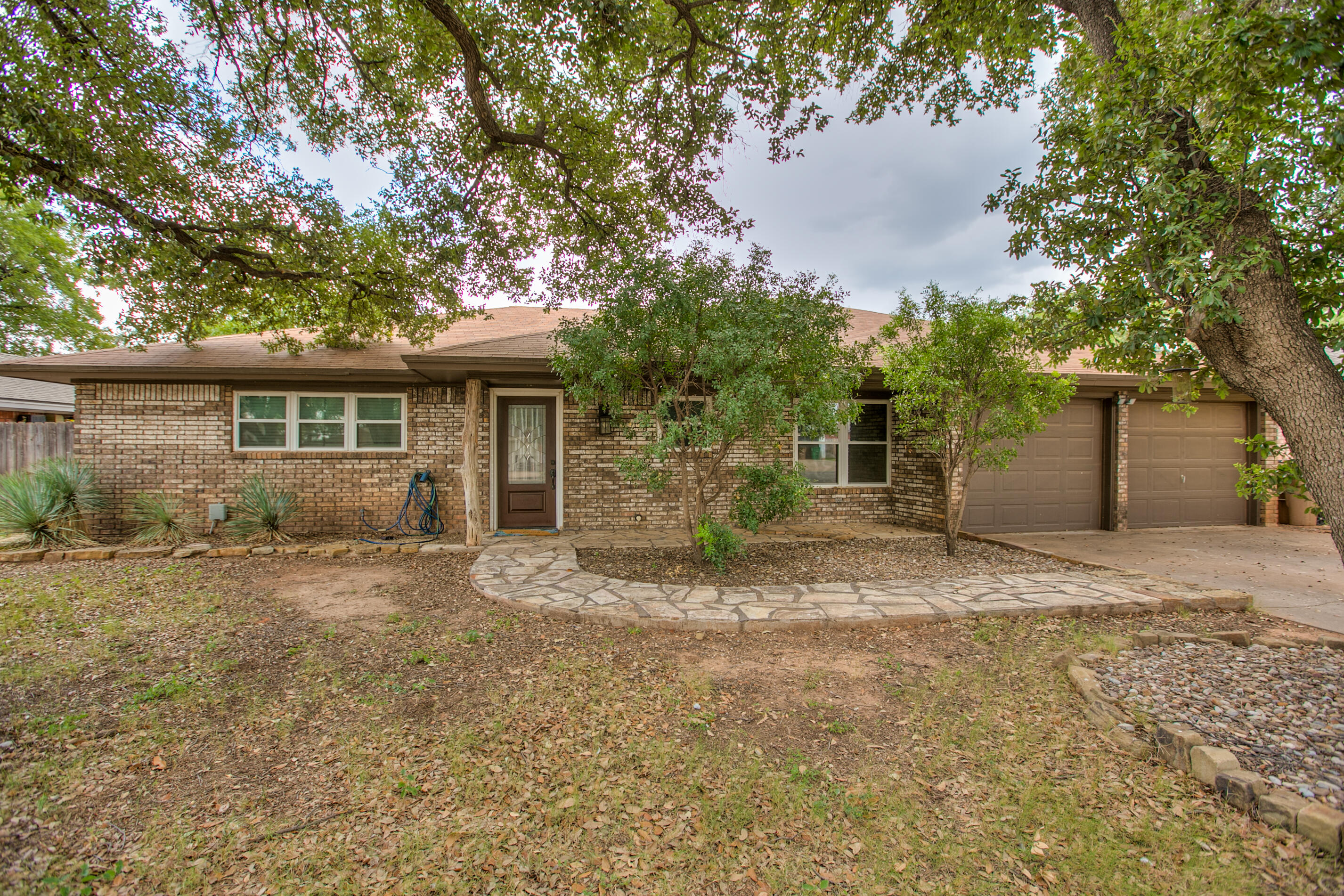 3313 Chatterton Drive Property Photo 3