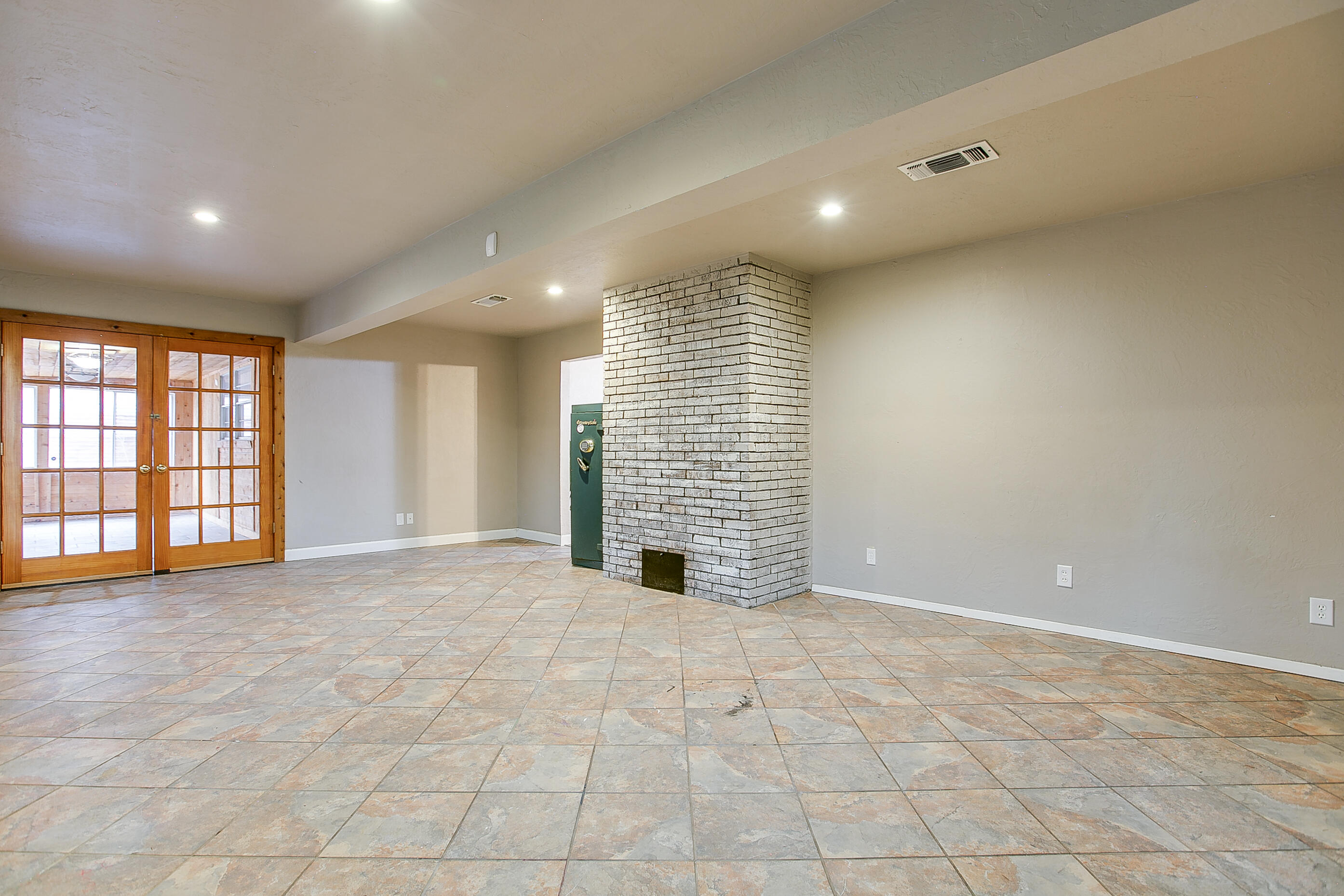 3313 Chatterton Drive Property Photo 19