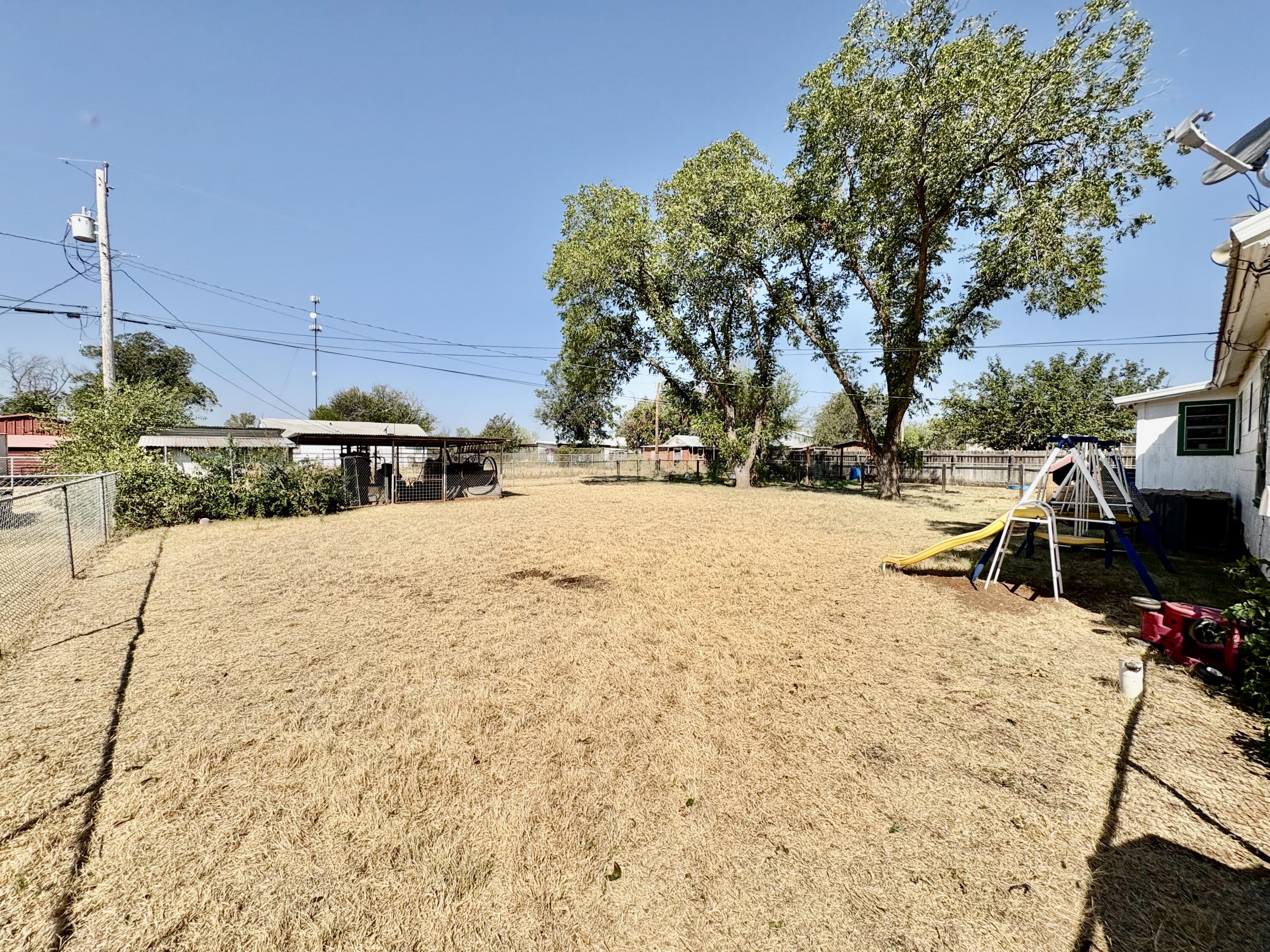 1205 W 12th Street Property Photo 21