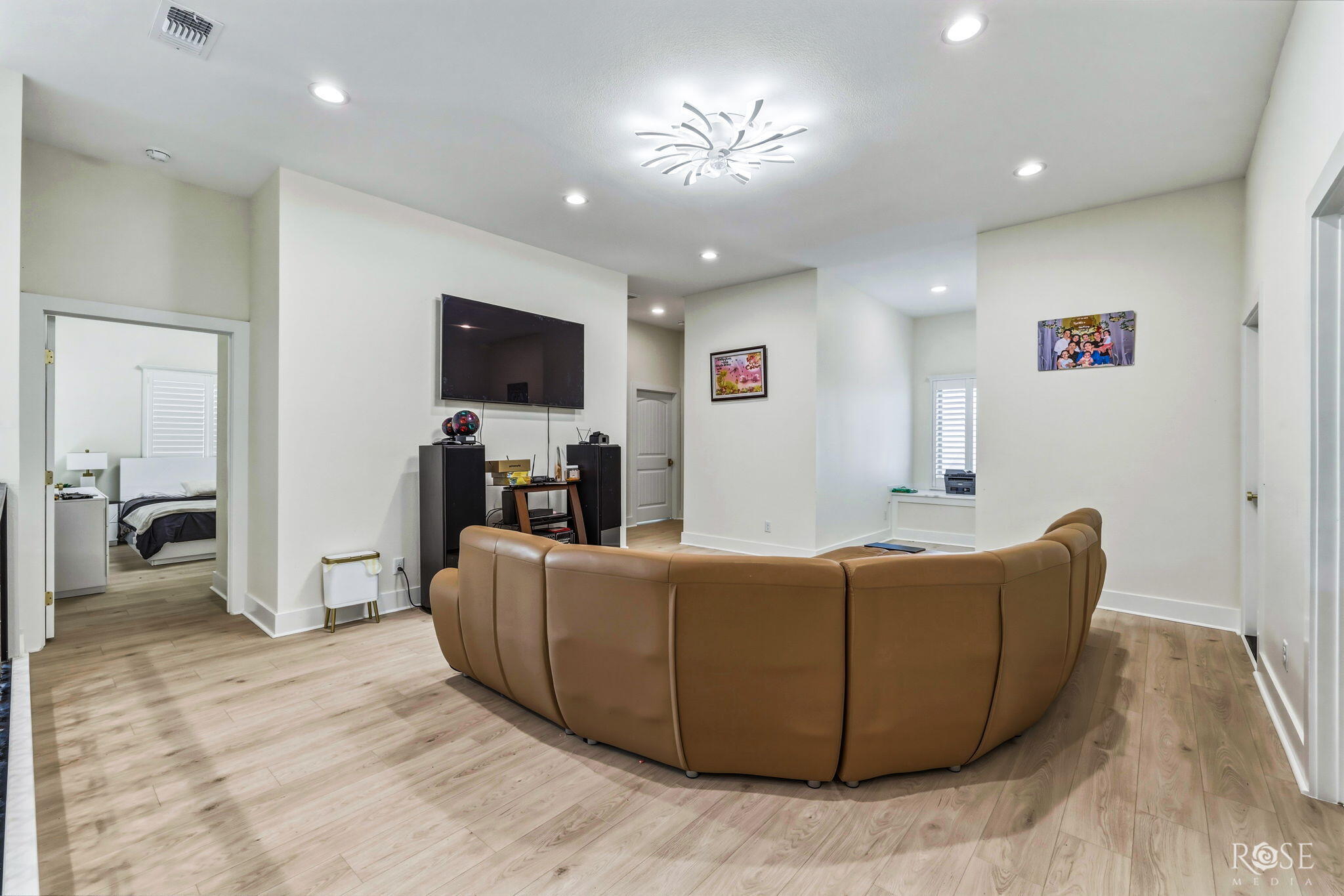 905 Ashford Drive Property Photo 17