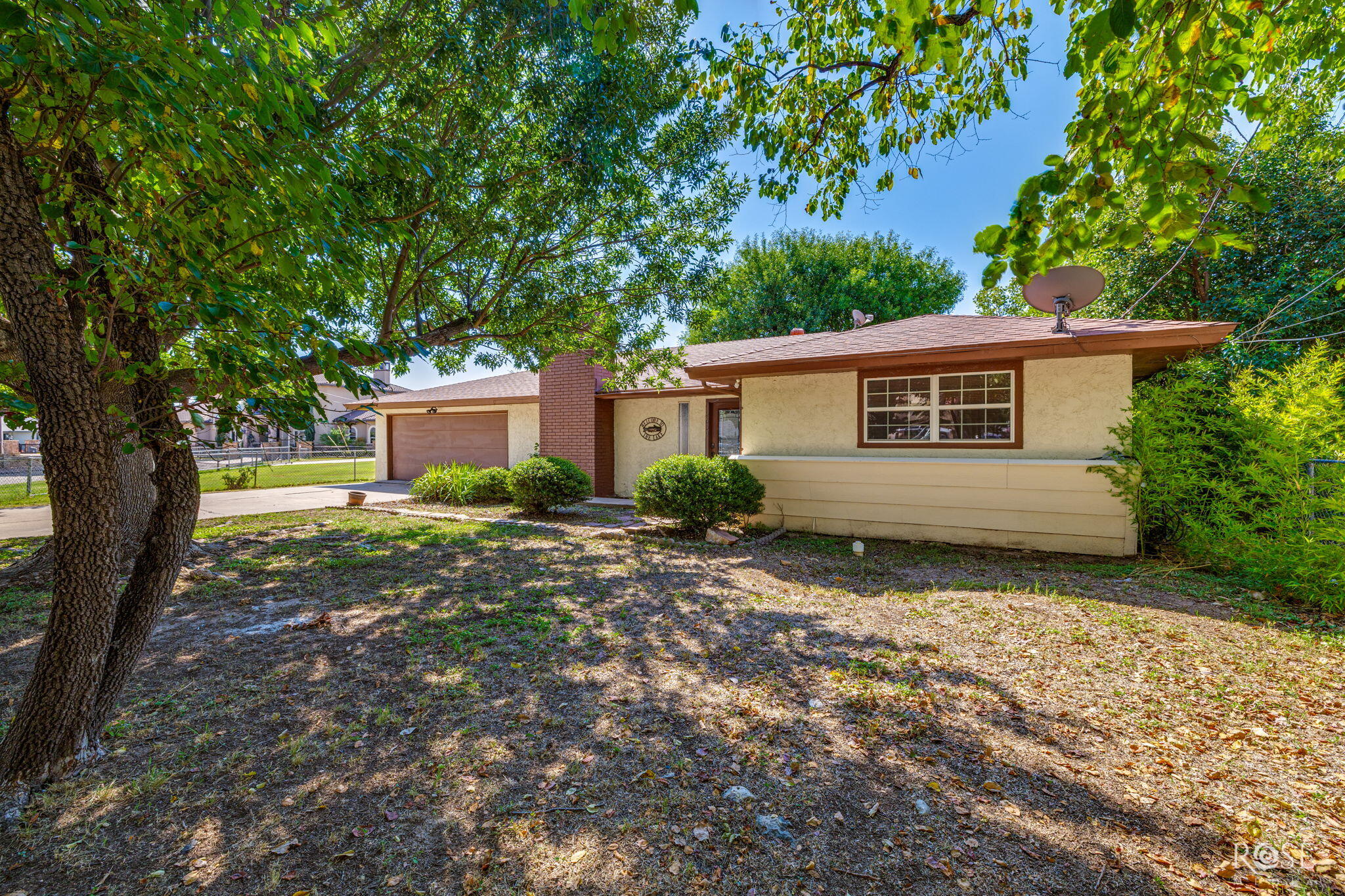2630 Kings Road Property Photo 3