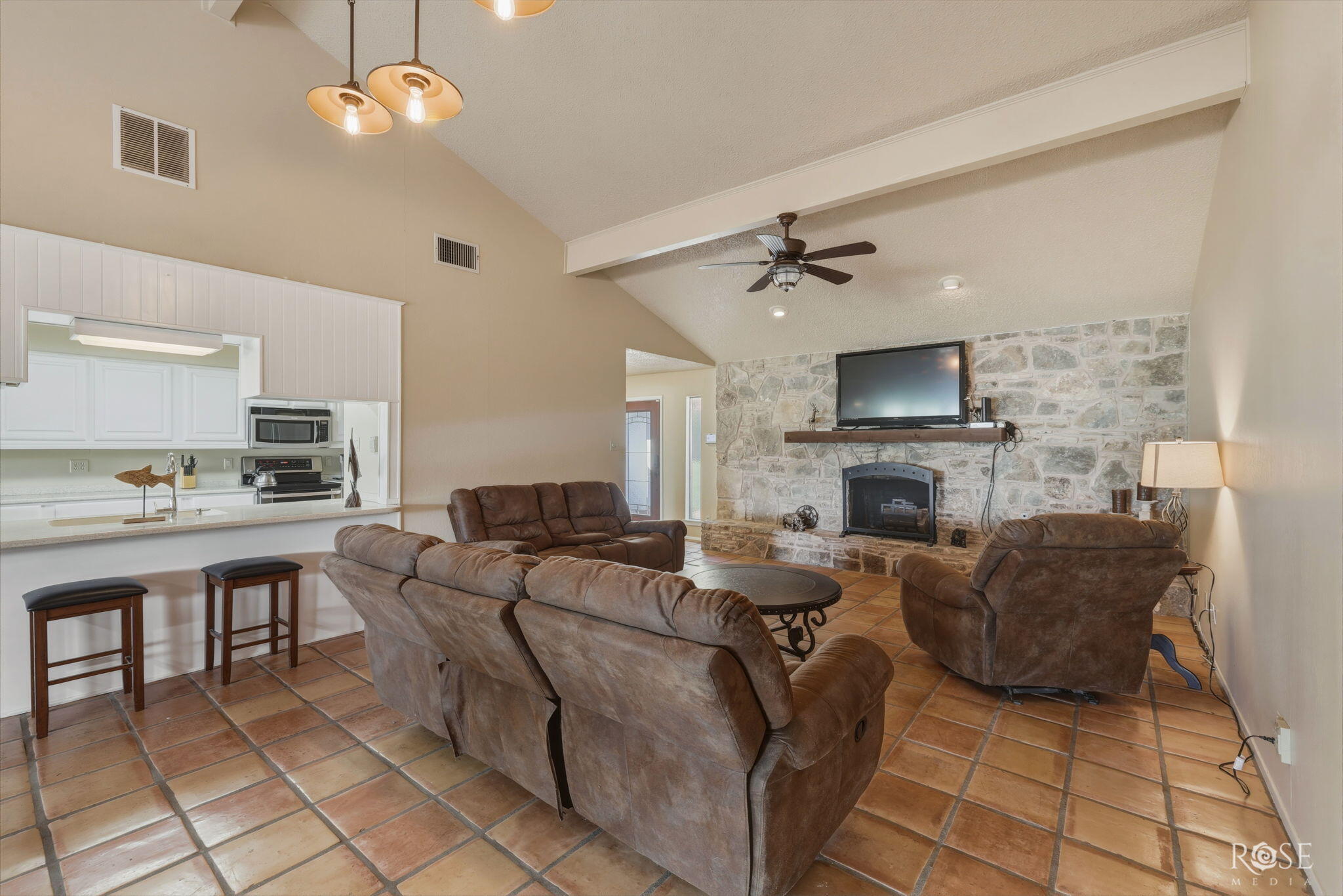 2630 Kings Road Property Photo 8