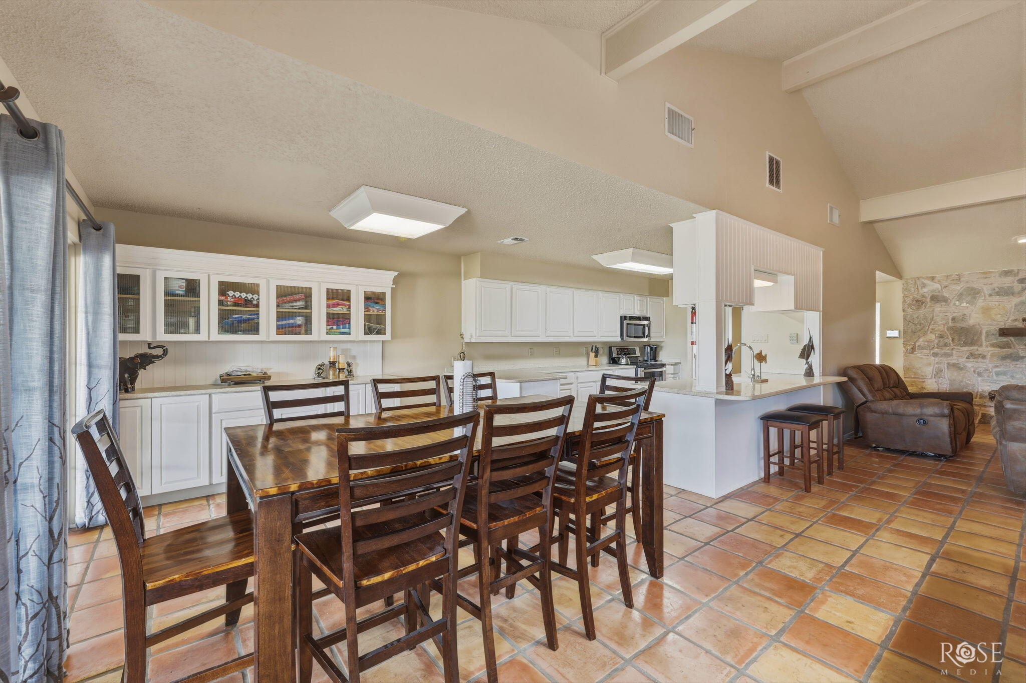 2630 Kings Road Property Photo 10