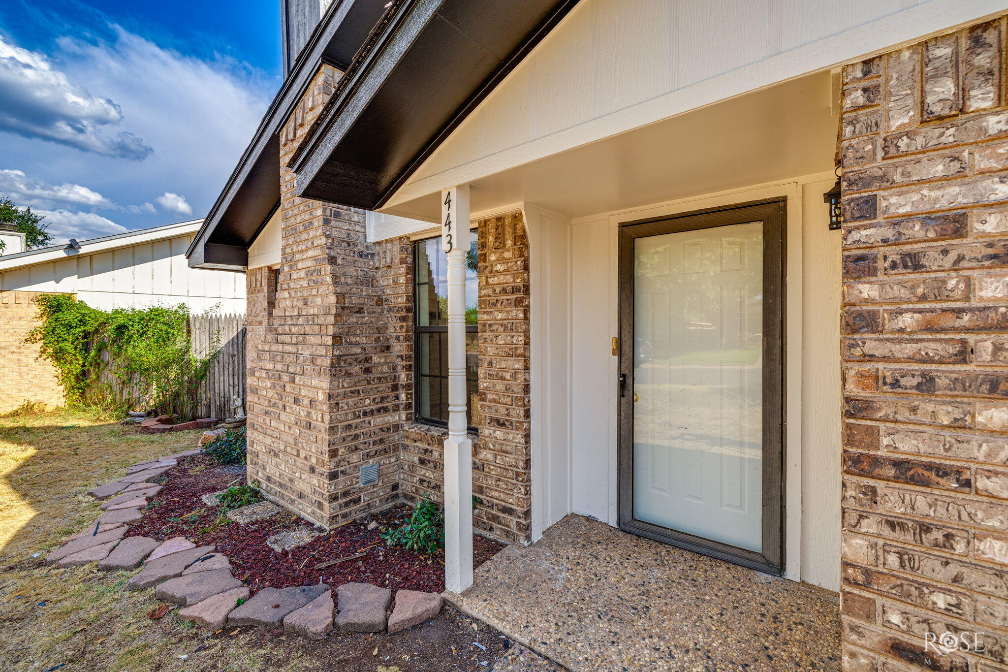 443 Mimosa Drive Property Photo 4