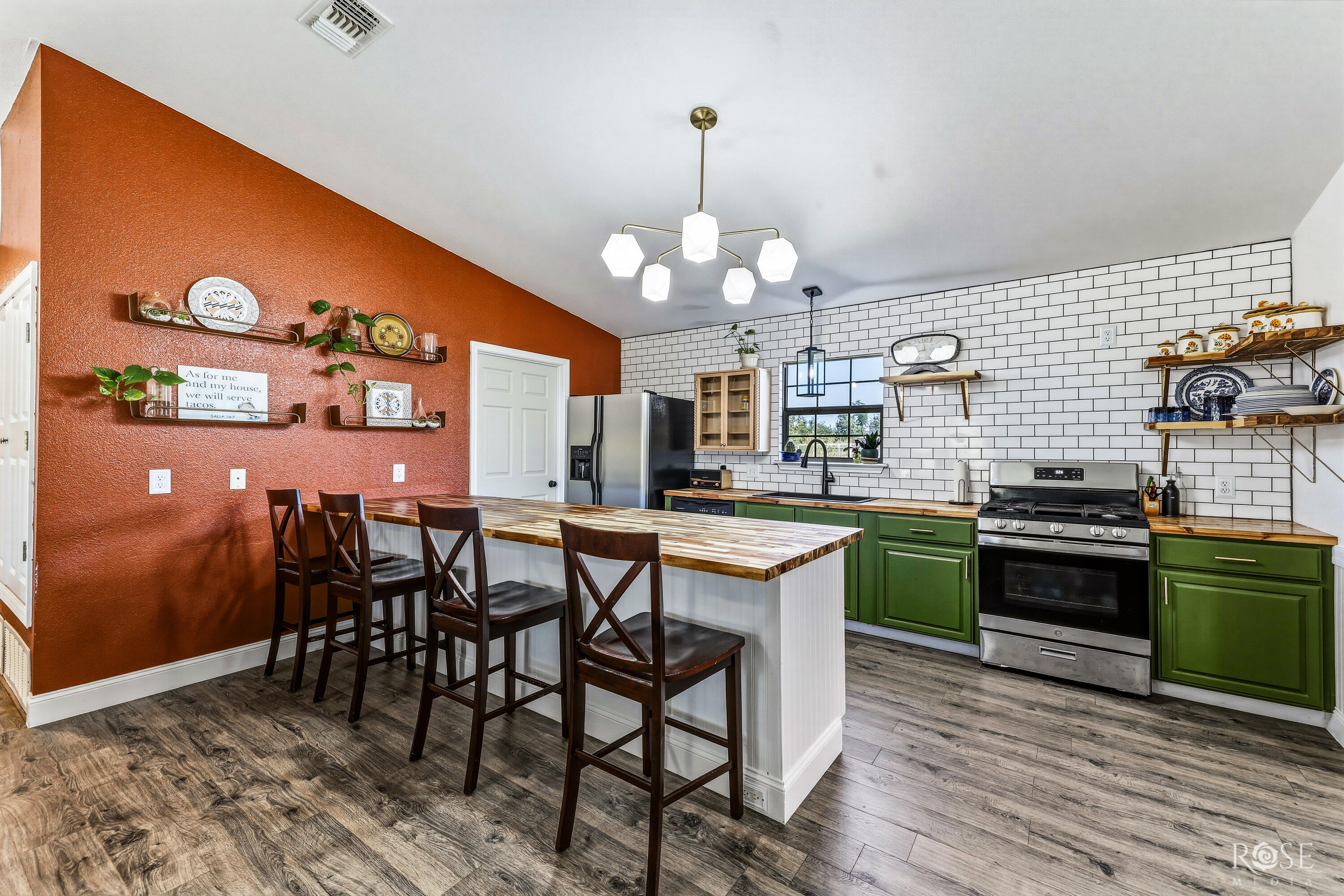 52 E 37th Street Property Photo 10