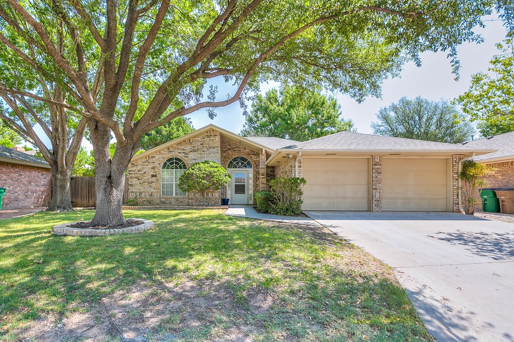 2058 Putter Drive Property Photo 2