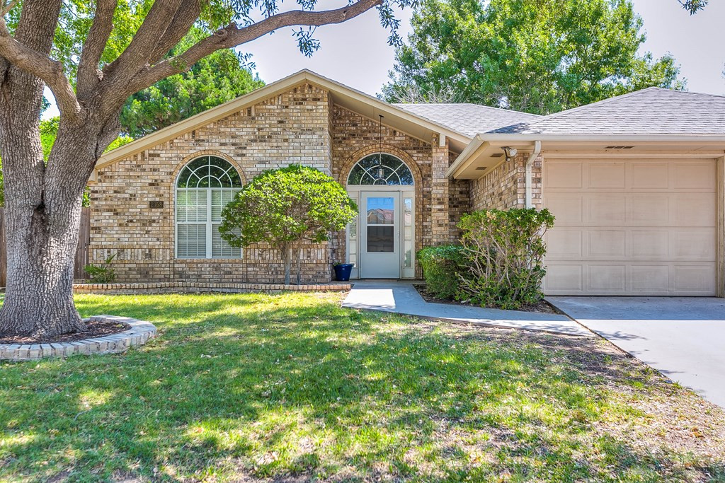 2058 Putter Drive Property Photo 3